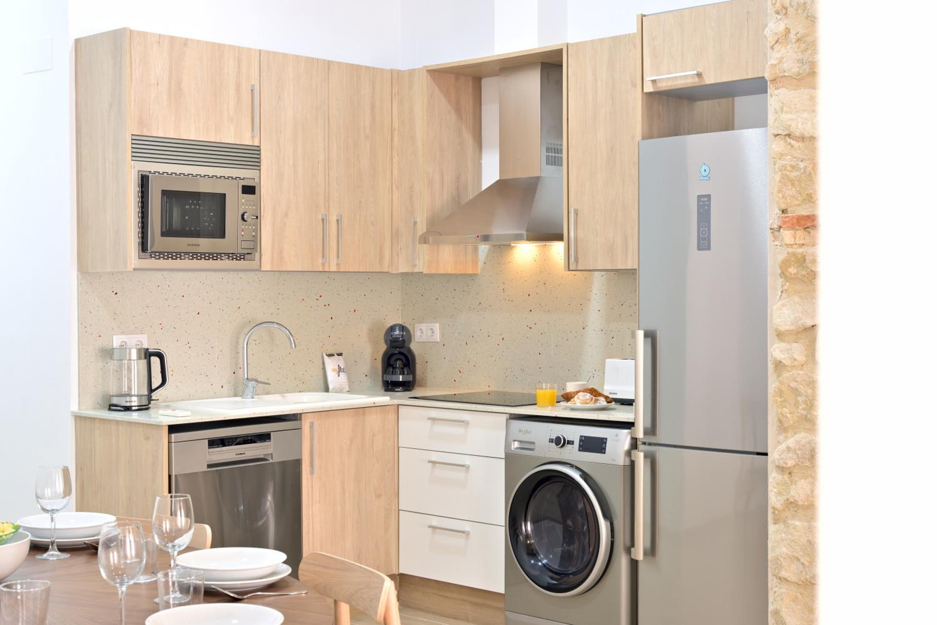 Two-Bedroom Apartment - Photo 41