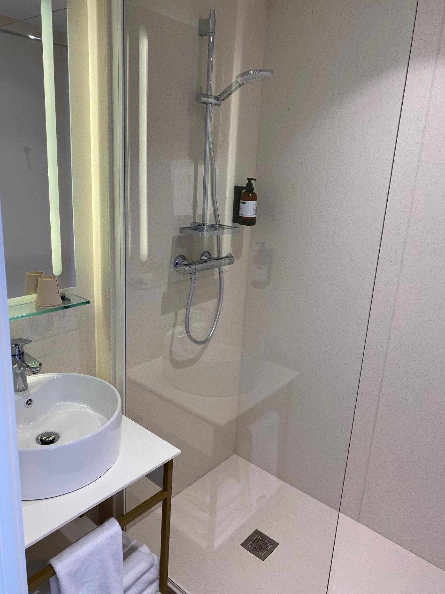Chambre Double - Vue sur Piscine Chambre Double - Vue sur Piscine