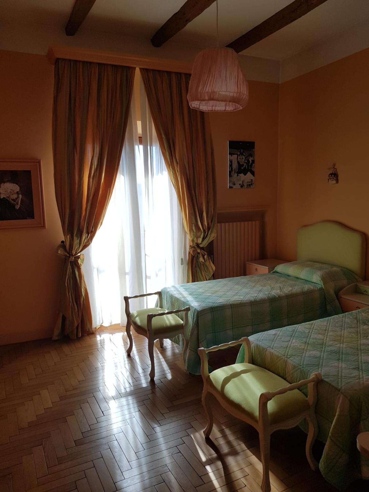 Superior Deluxe Double or Twin Room photo 2