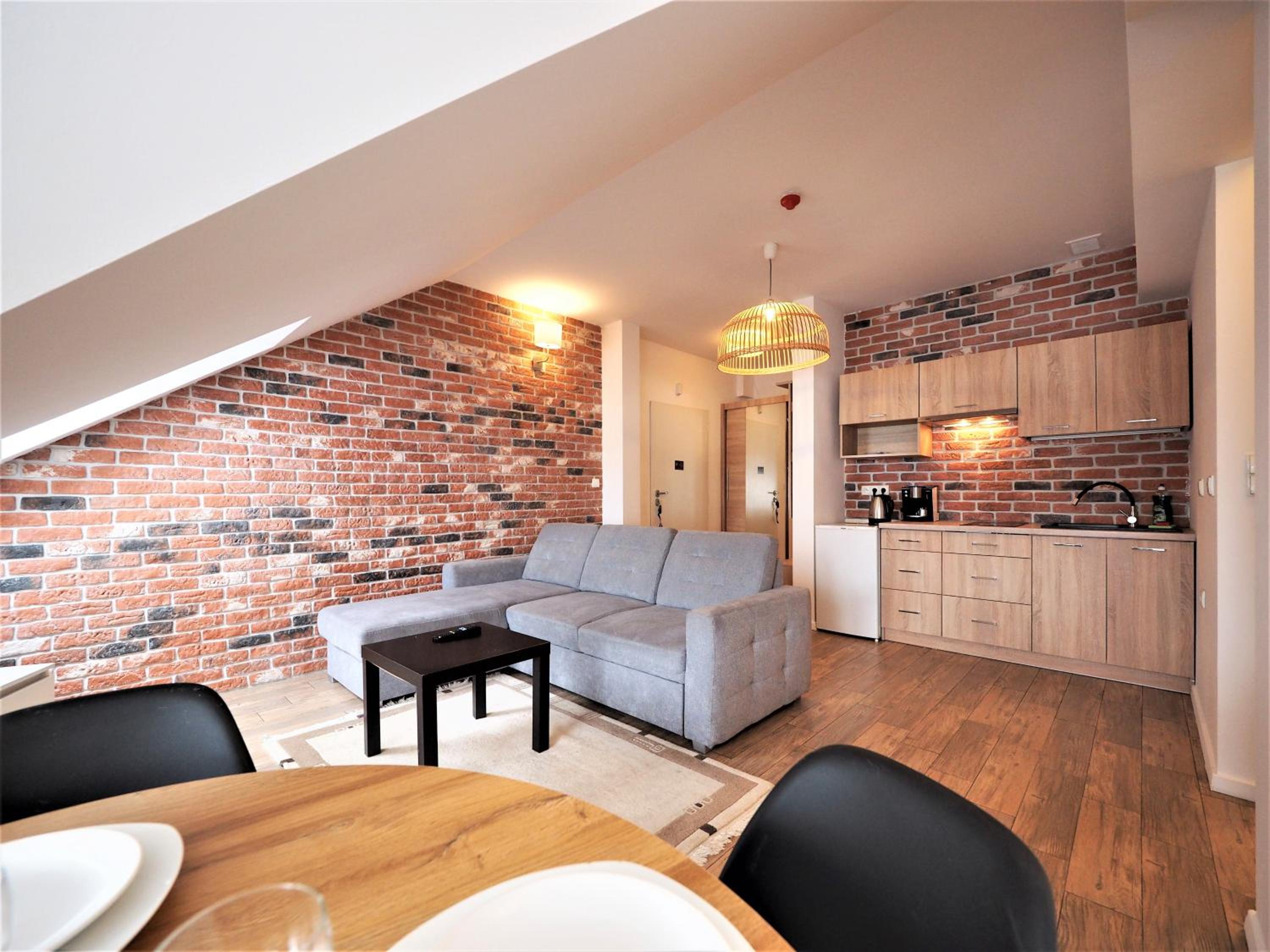 One-Bedroom Apartment (no parking)
