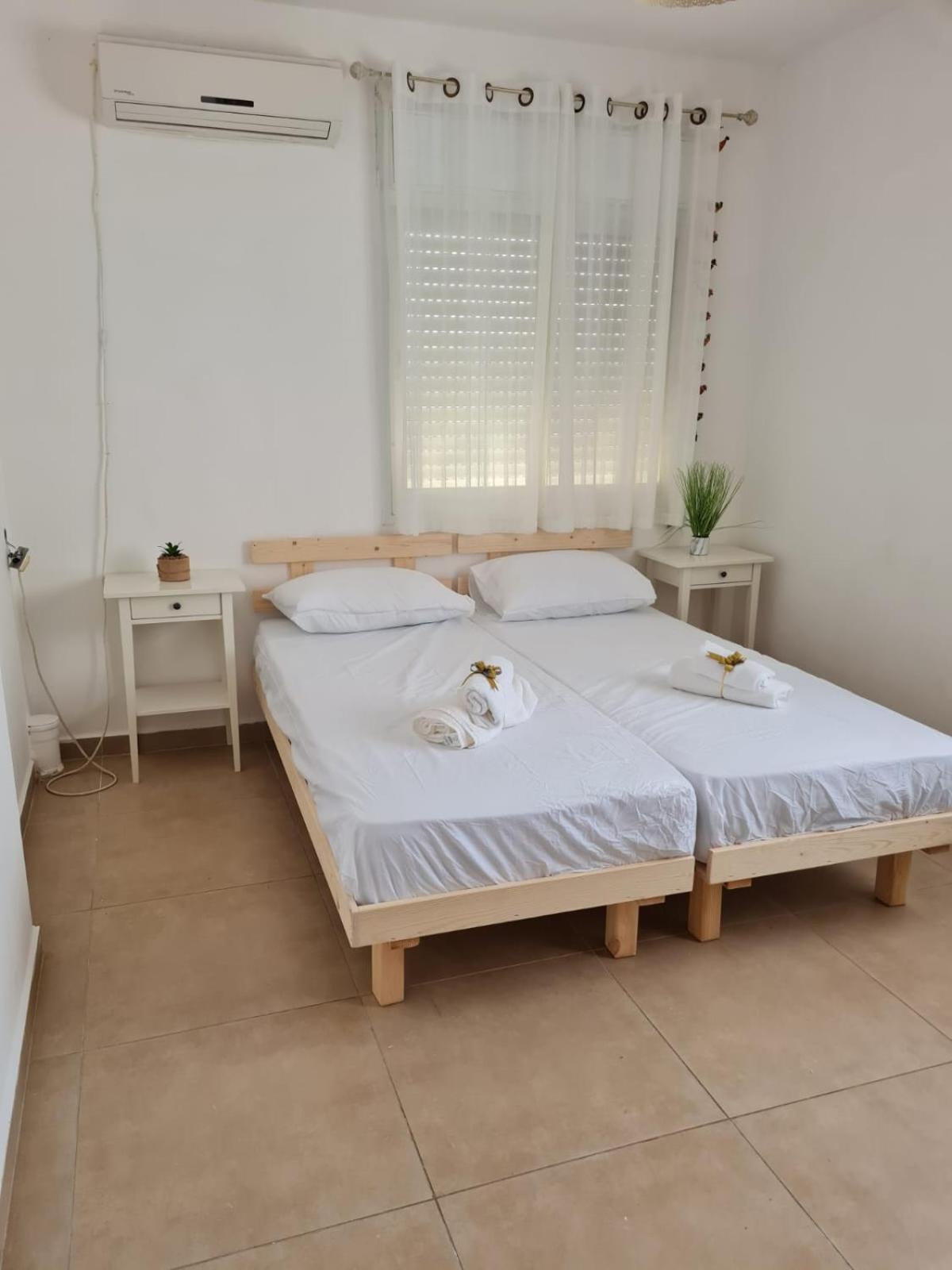 Five-Bedroom House - Photo 17