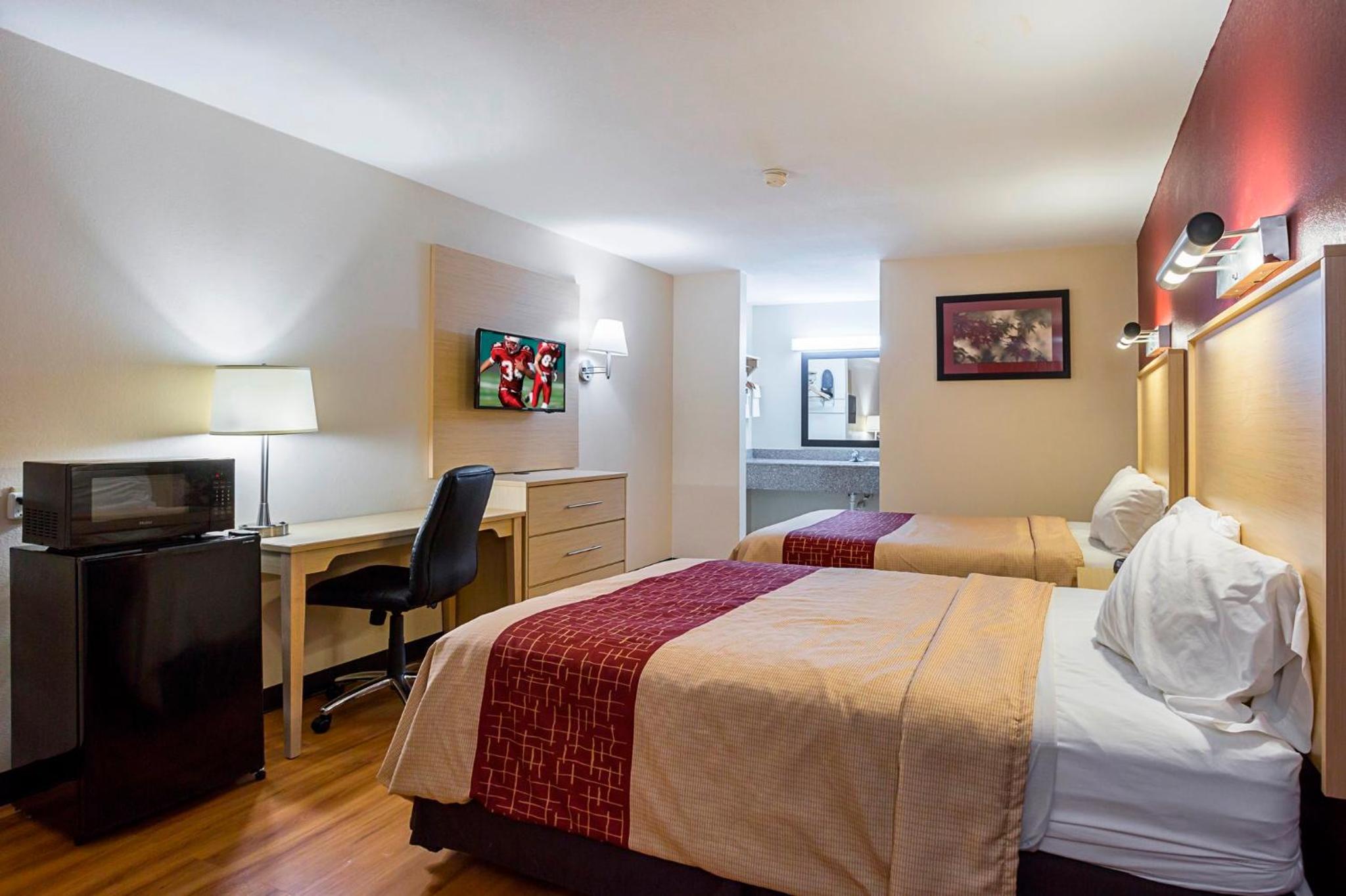 Standard Room with Two Double Beds Non-Smoking - Photo 7