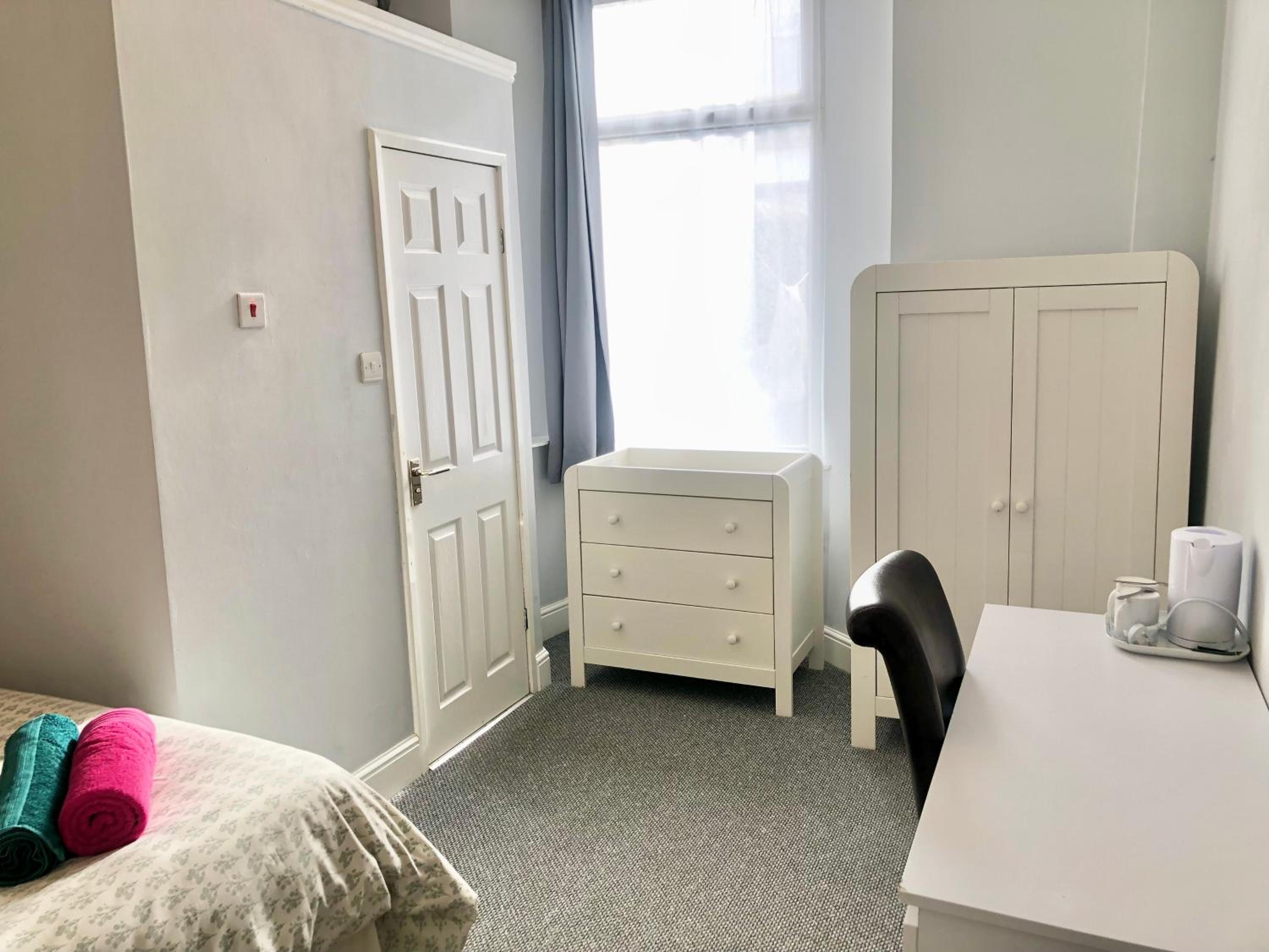 Double Room with Private Bathroom photo 3