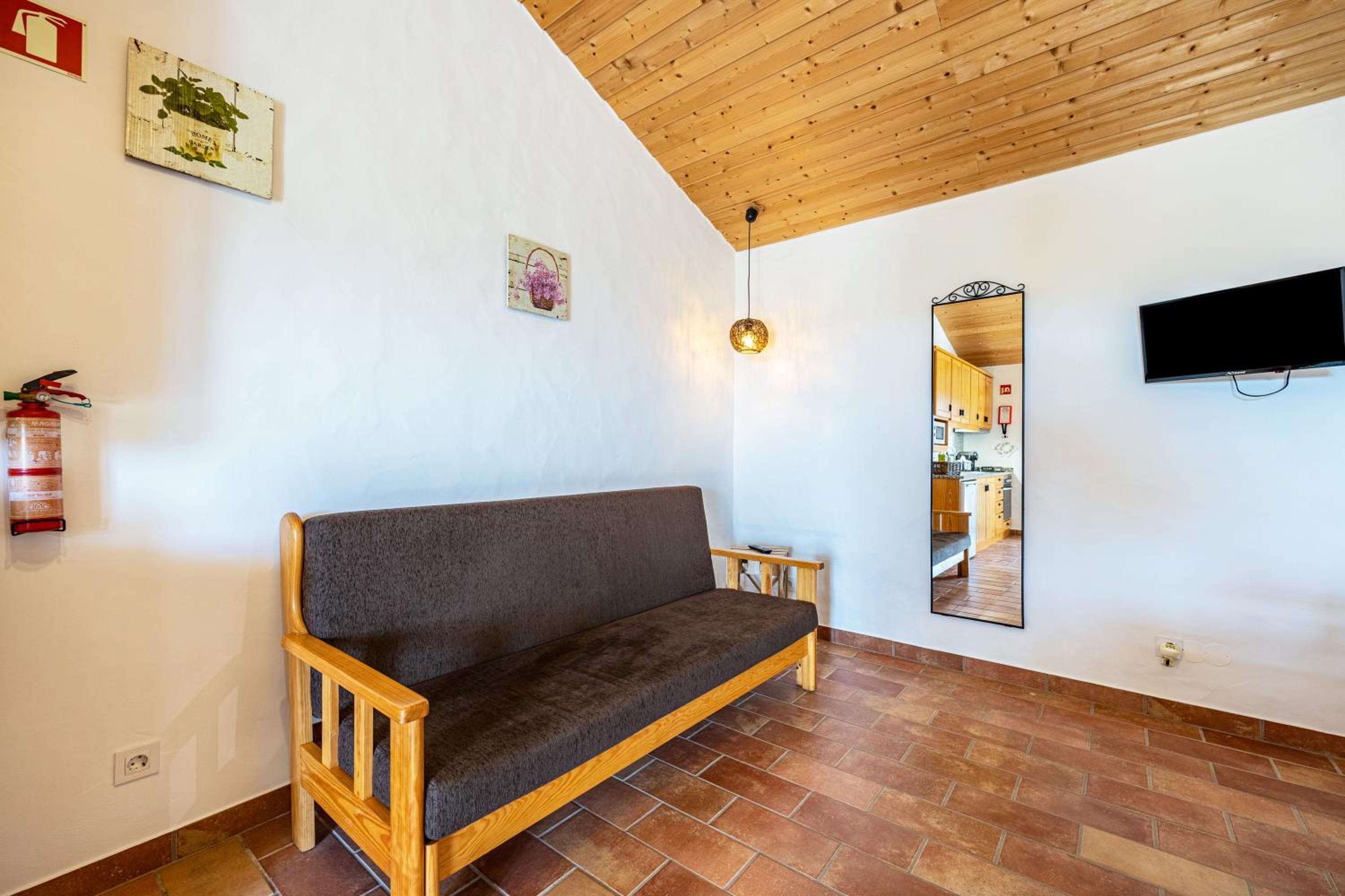One-Bedroom House photo 1