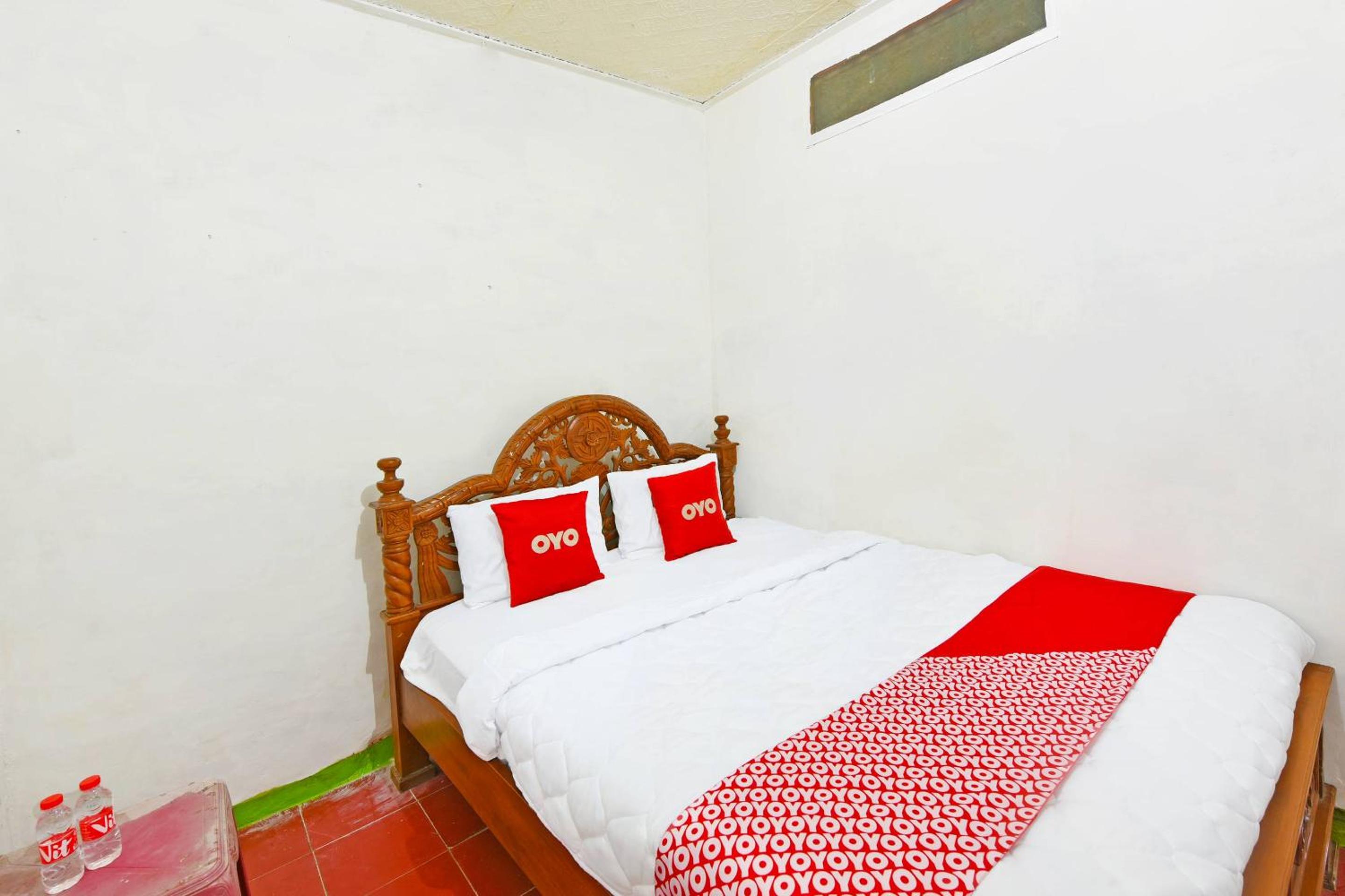 Budget Double Room - Photo 6