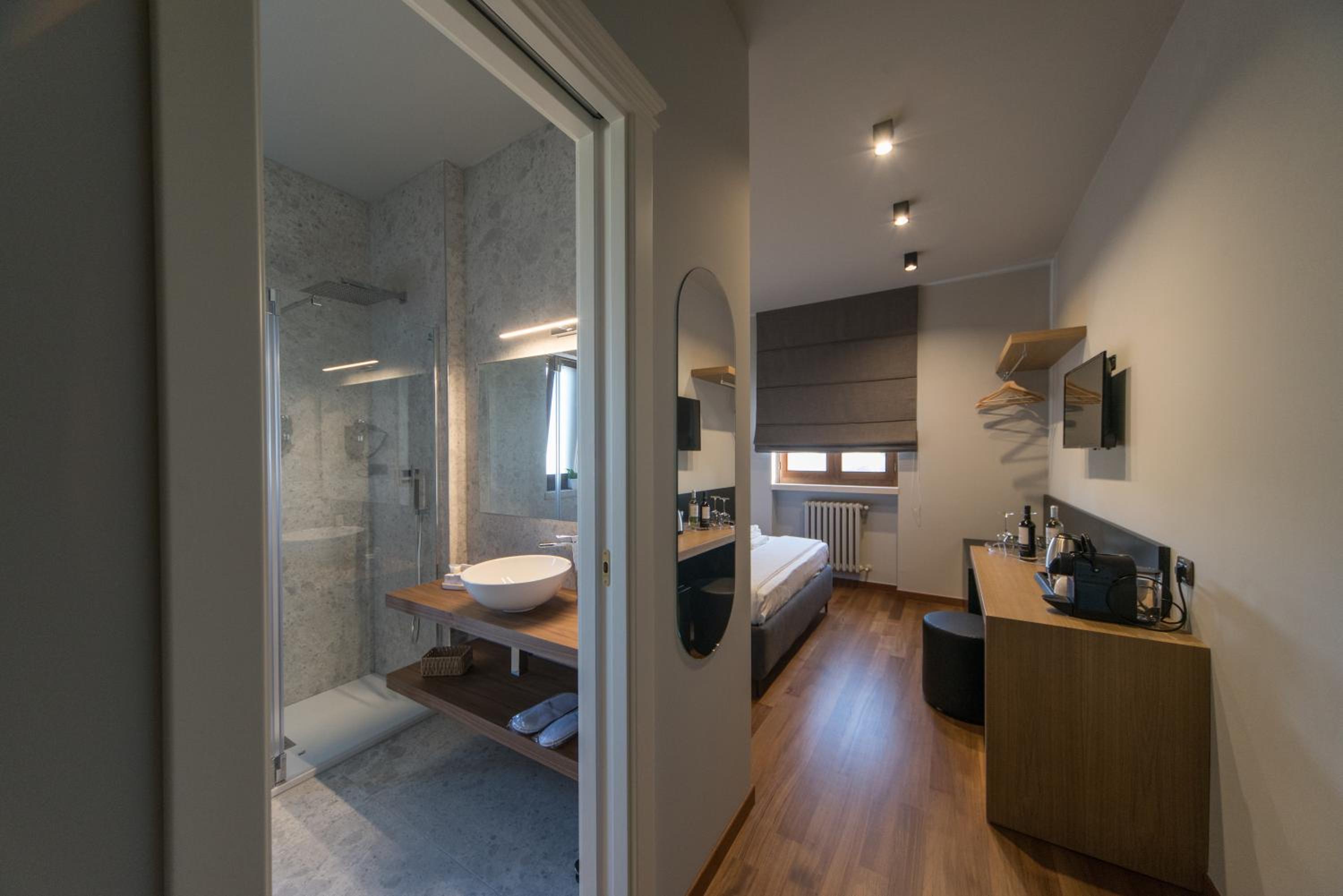Double Room with Private Bathroom photo 3