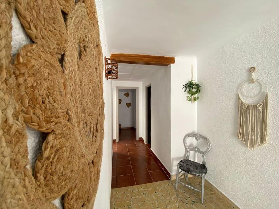 Three-Bedroom House photo 3