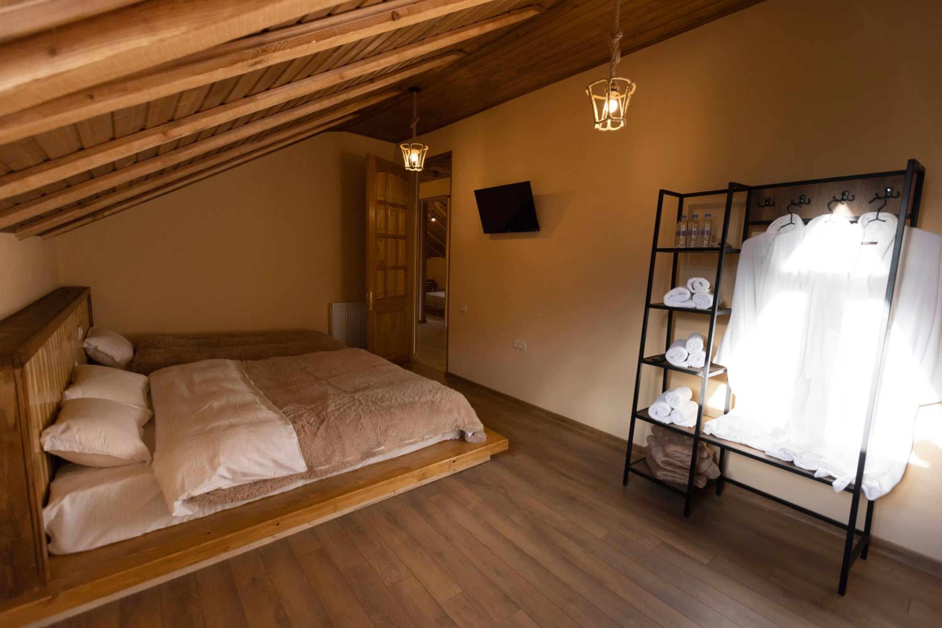 Triple Room with Mountain View
