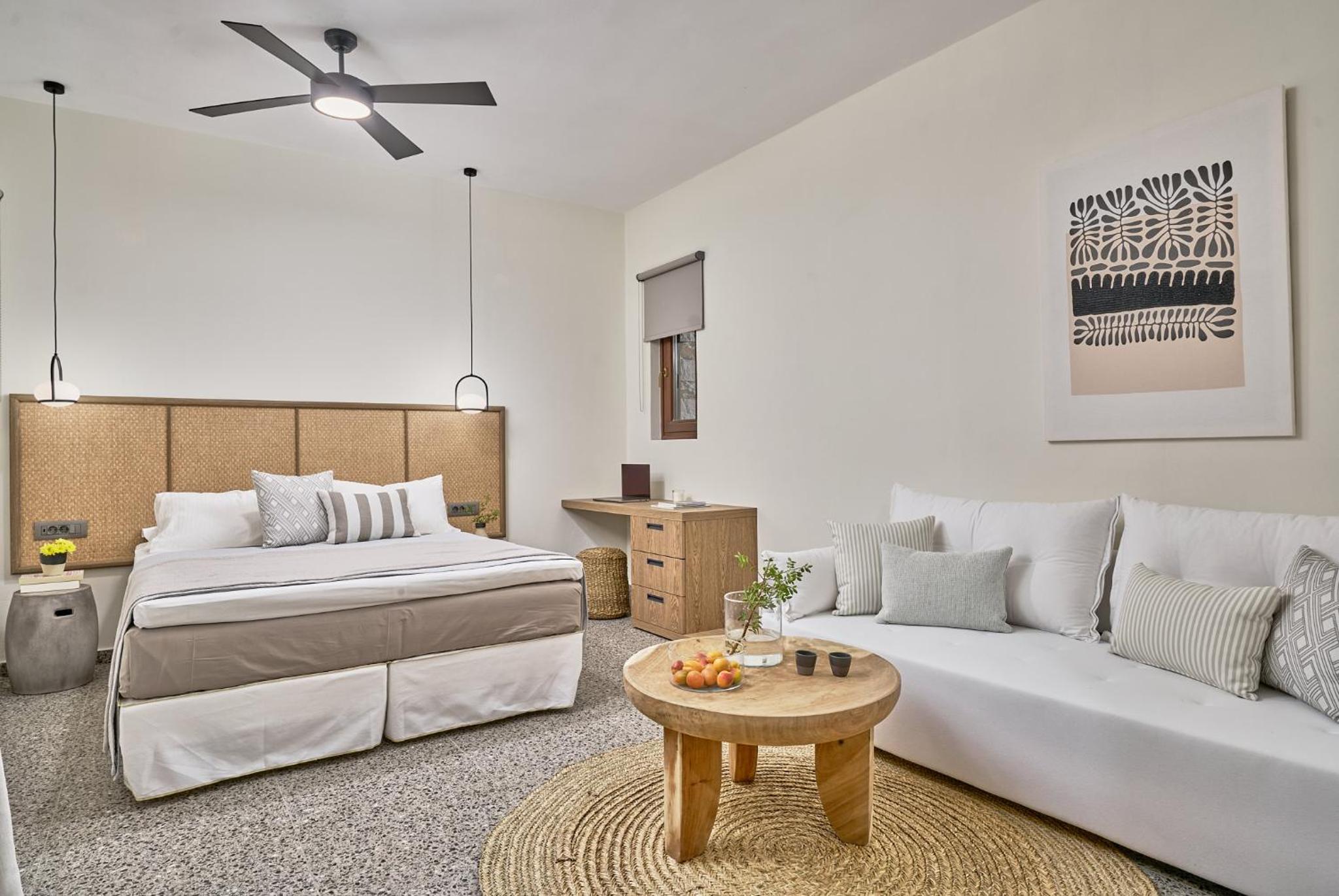 Junior Suite with Sea View - Photo 1