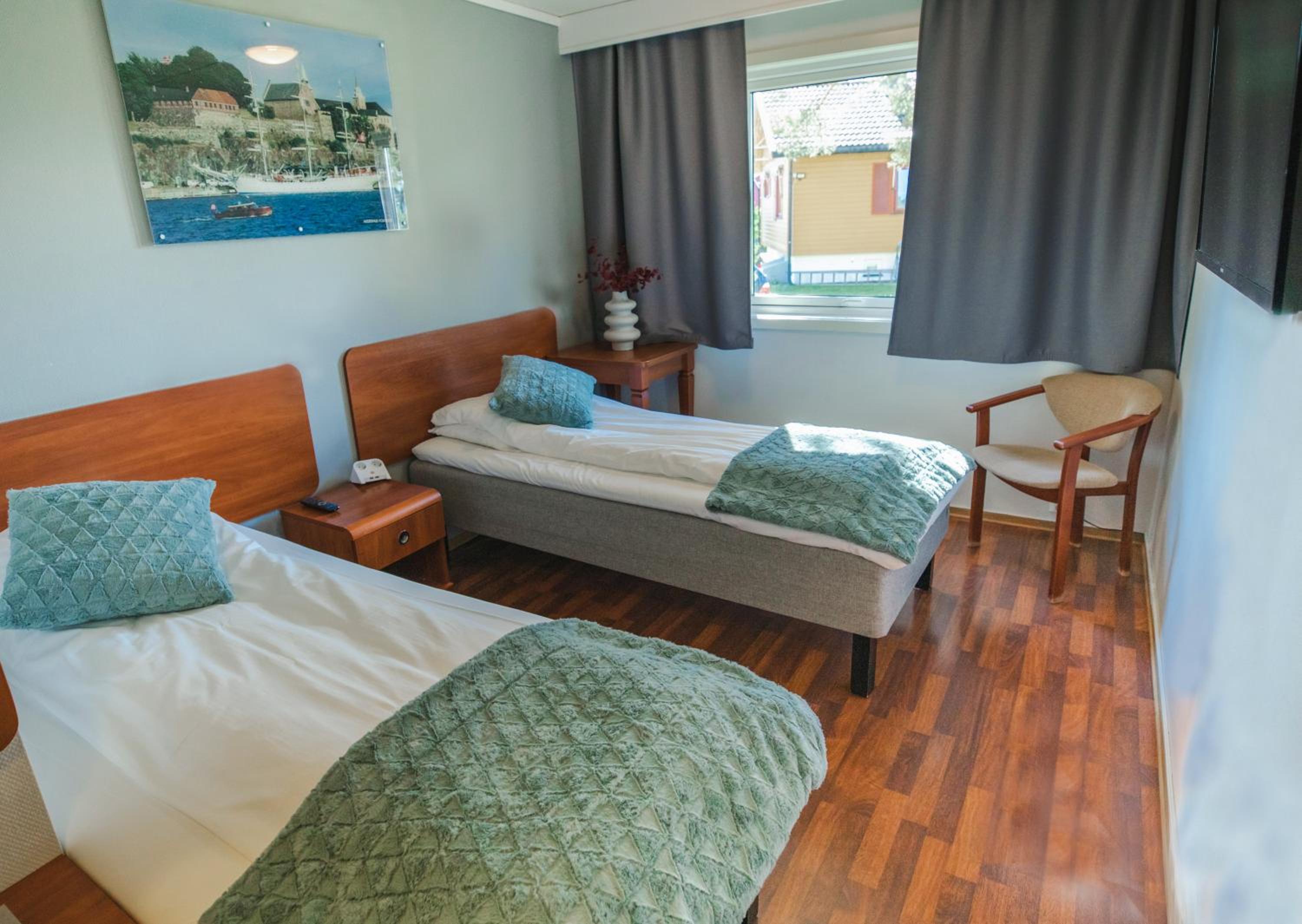 Twin Room - Photo 1