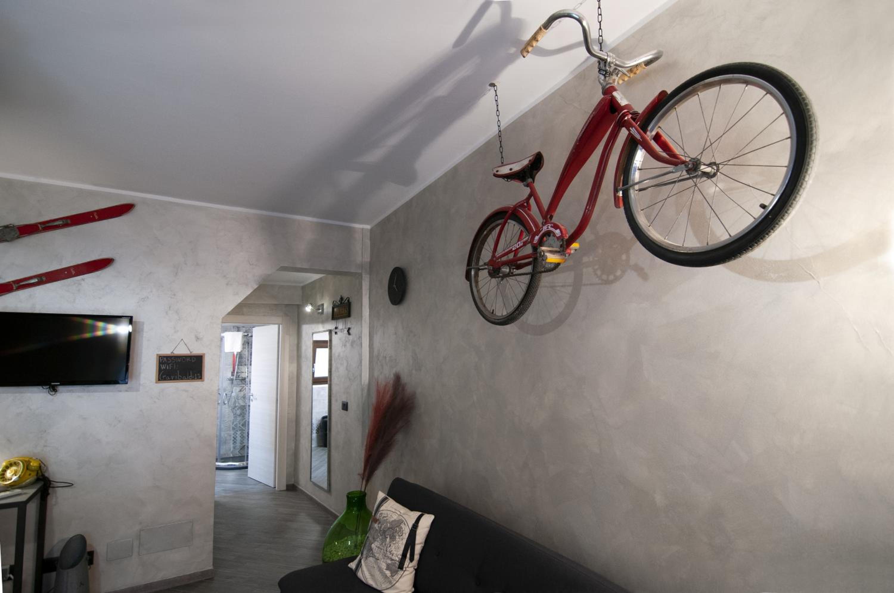 Triple Room with Balcony - Photo 7