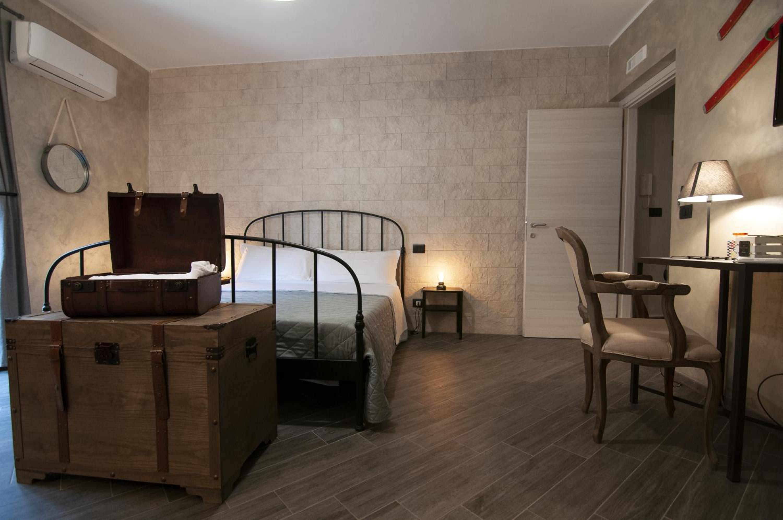 Triple Room with Balcony - Photo 4