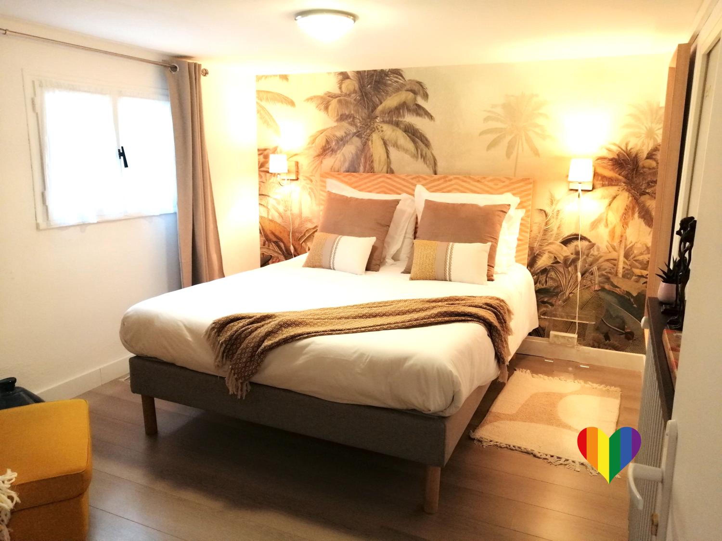 Double Room with Private External Bathroom - Photo 4