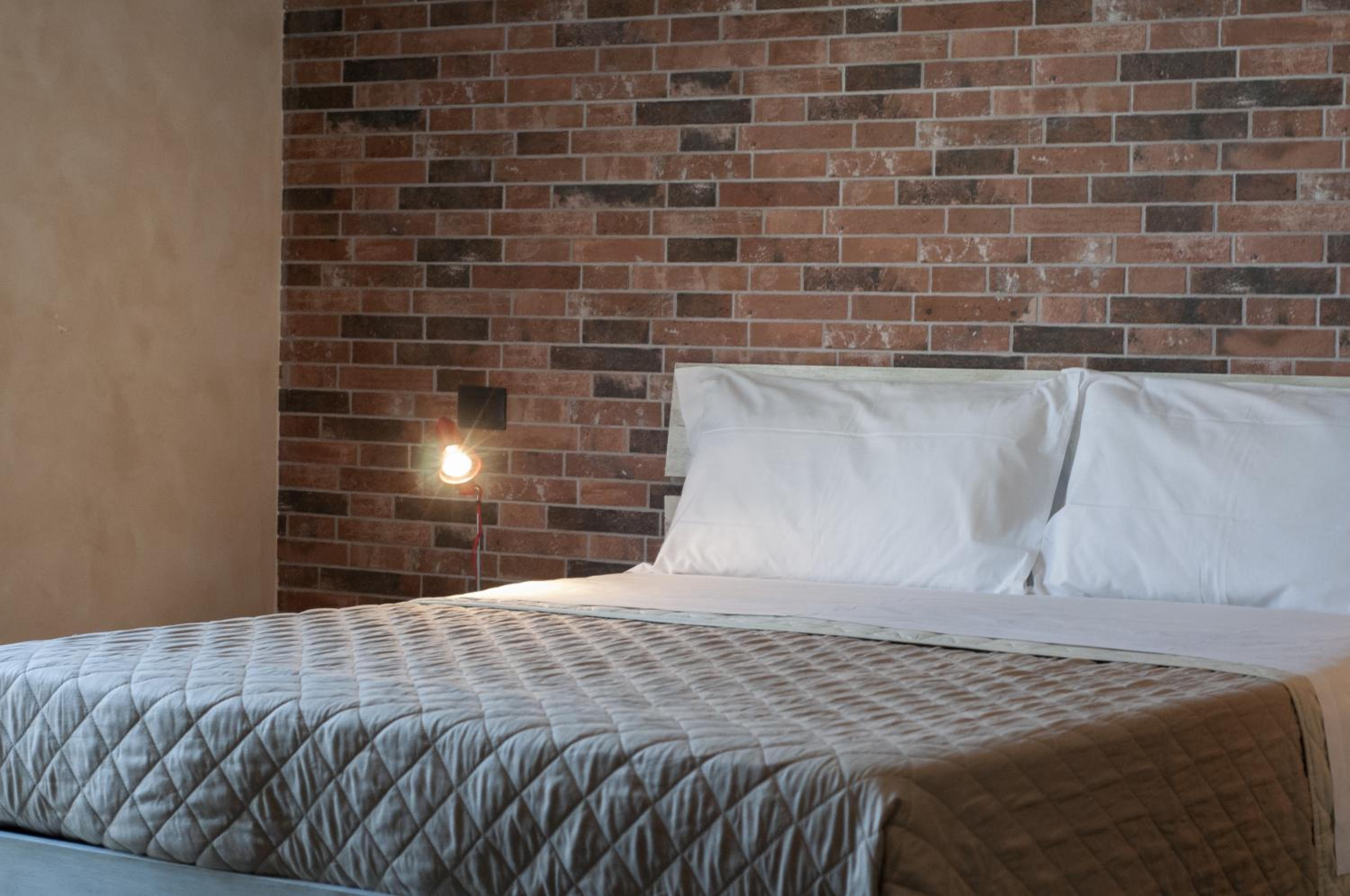 Deluxe Triple Room - Photo 21