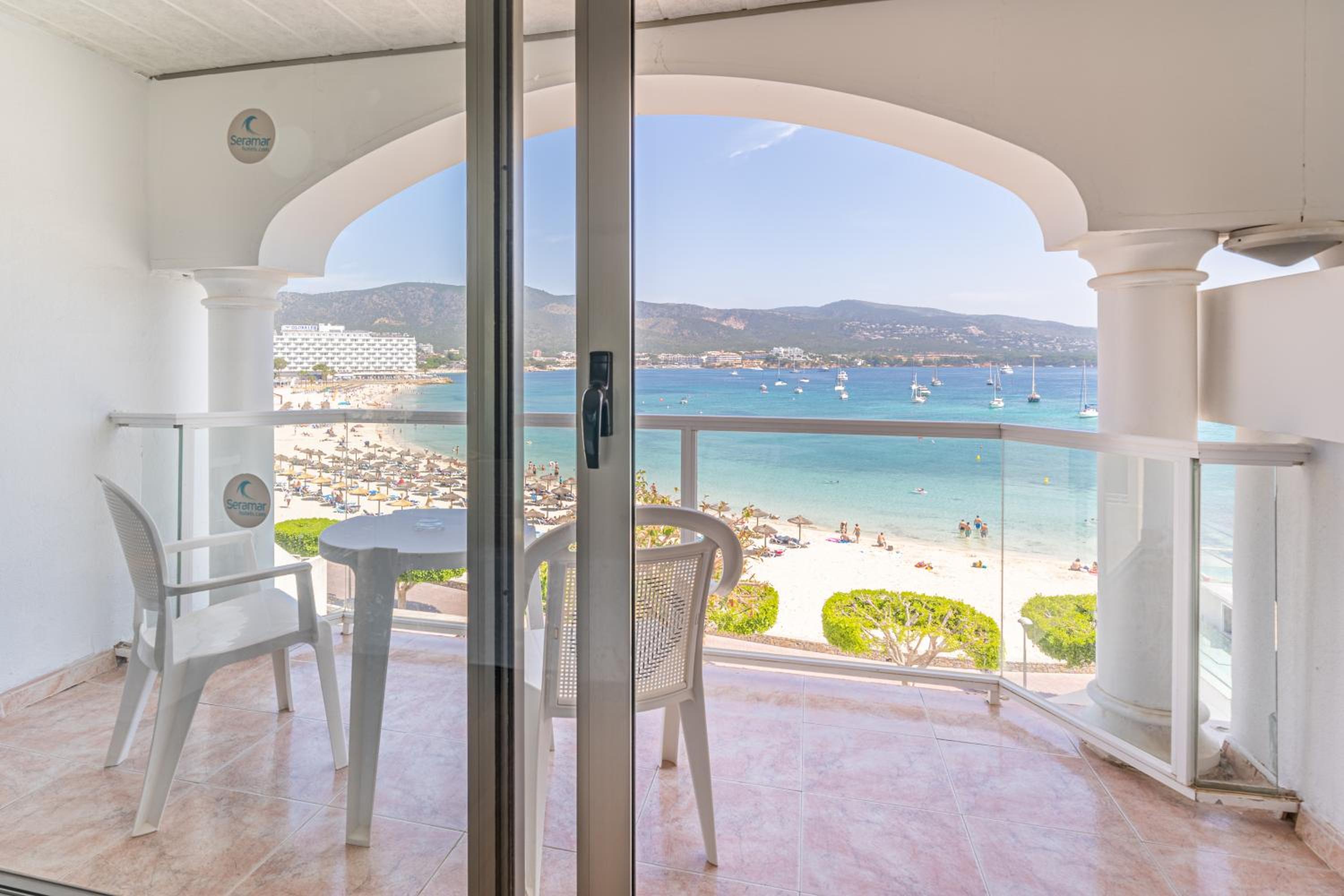 Family Room with Sea View - Photo 5