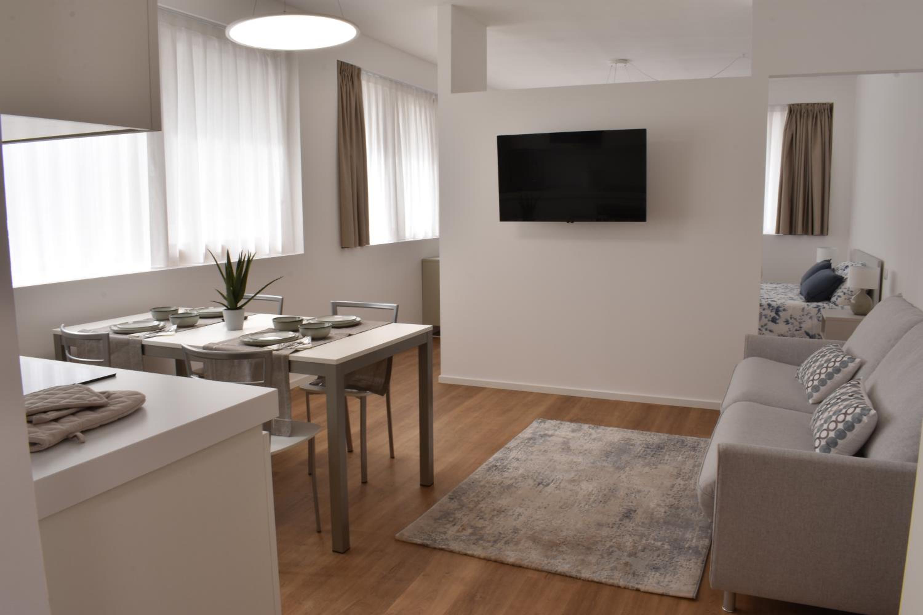 One-Bedroom Apartment
