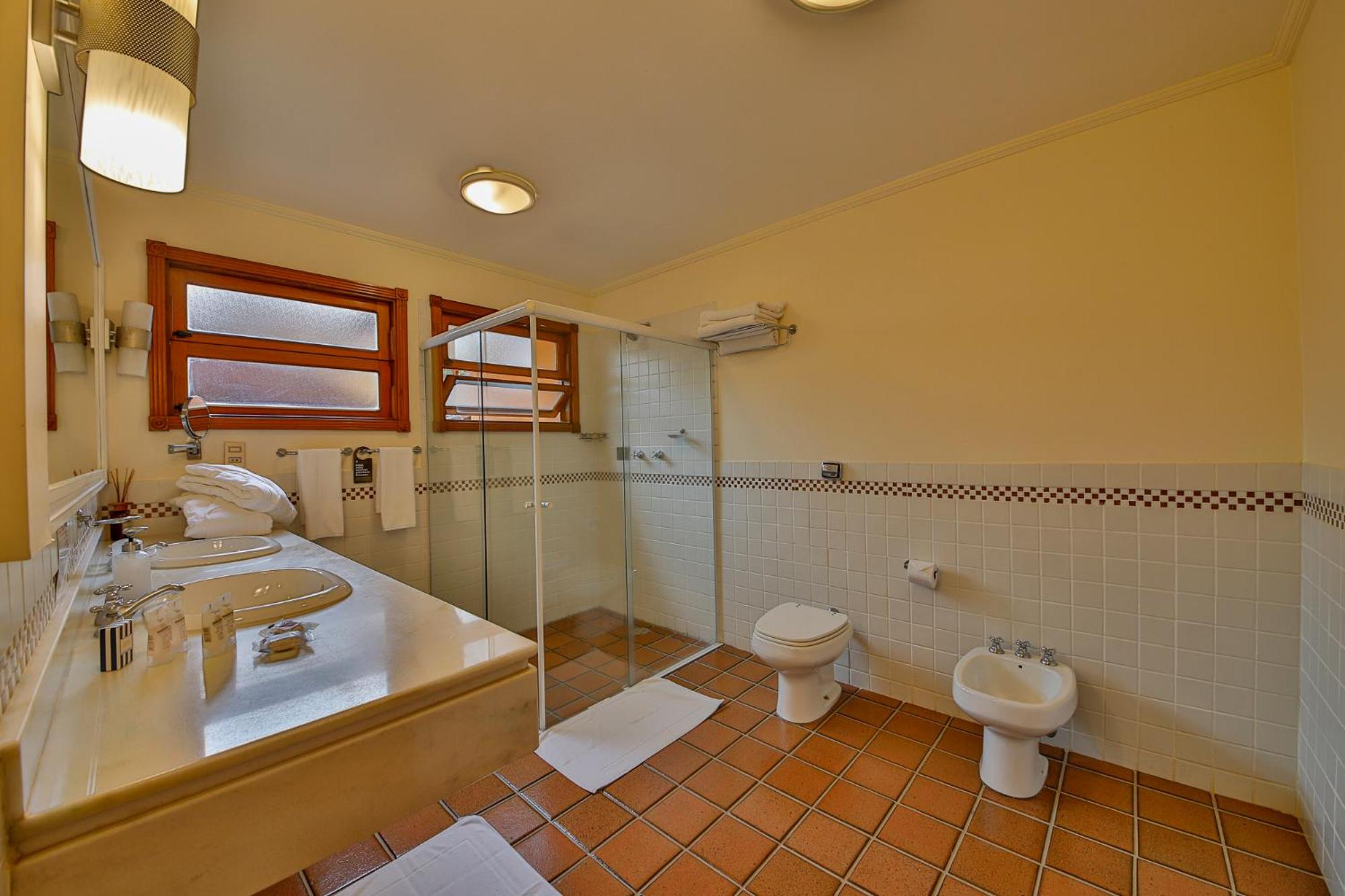 Luxury Suite photo 2
