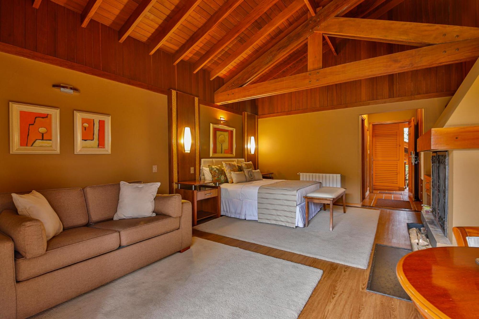 Luxury Suite with Spa Bath photo 2
