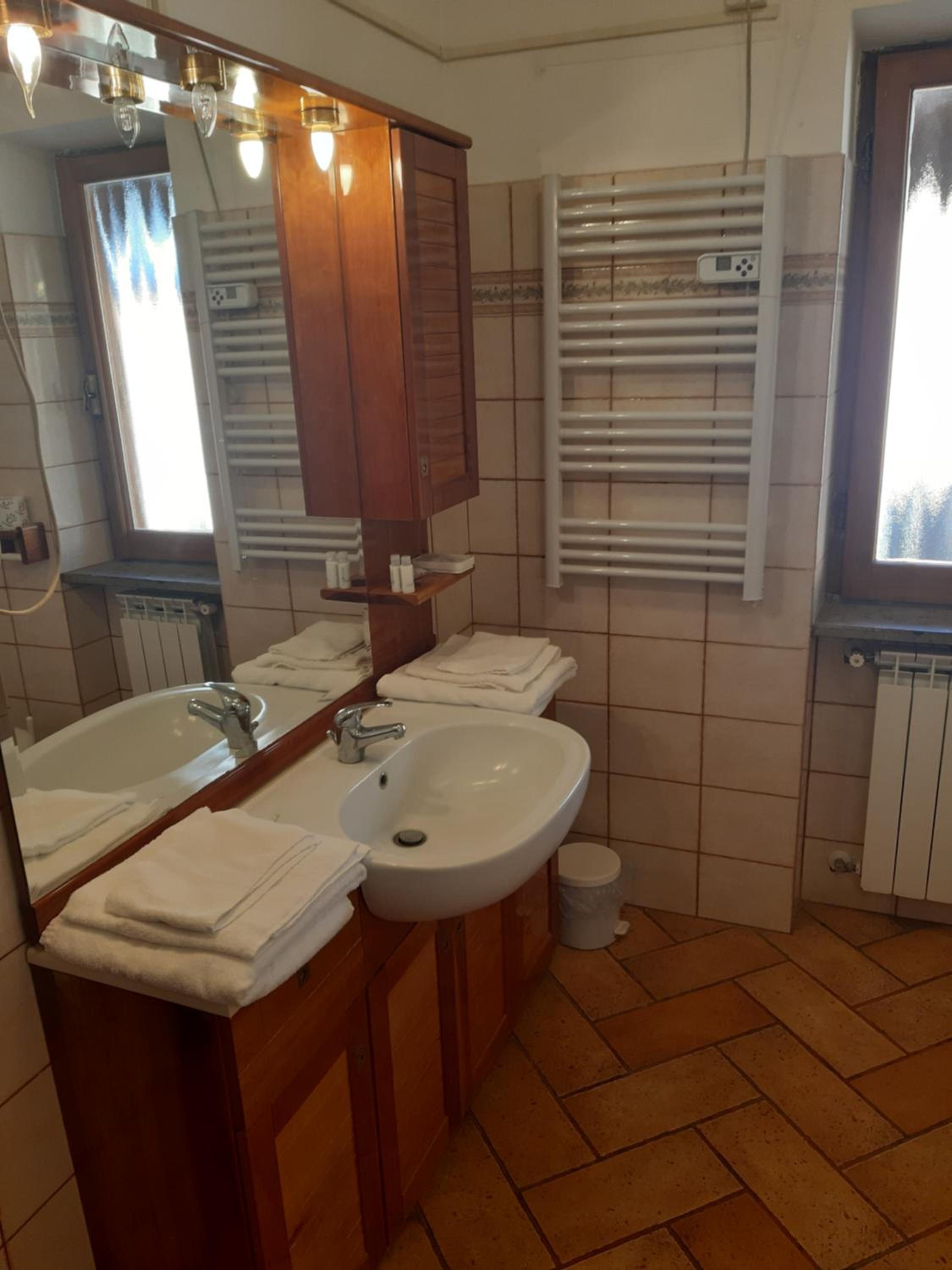 Double Room - Photo 3