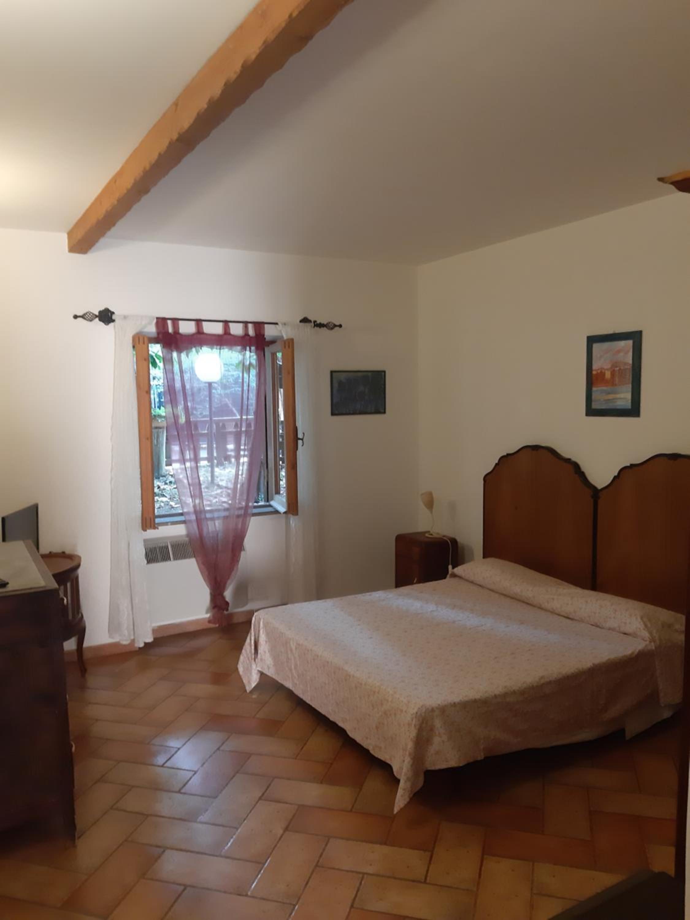 Quadruple Room with Bathroom - Photo 3