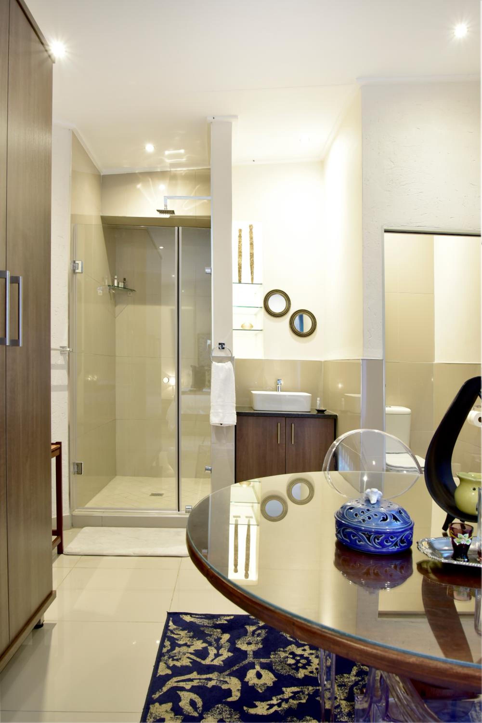 Luxury King Room photo 2