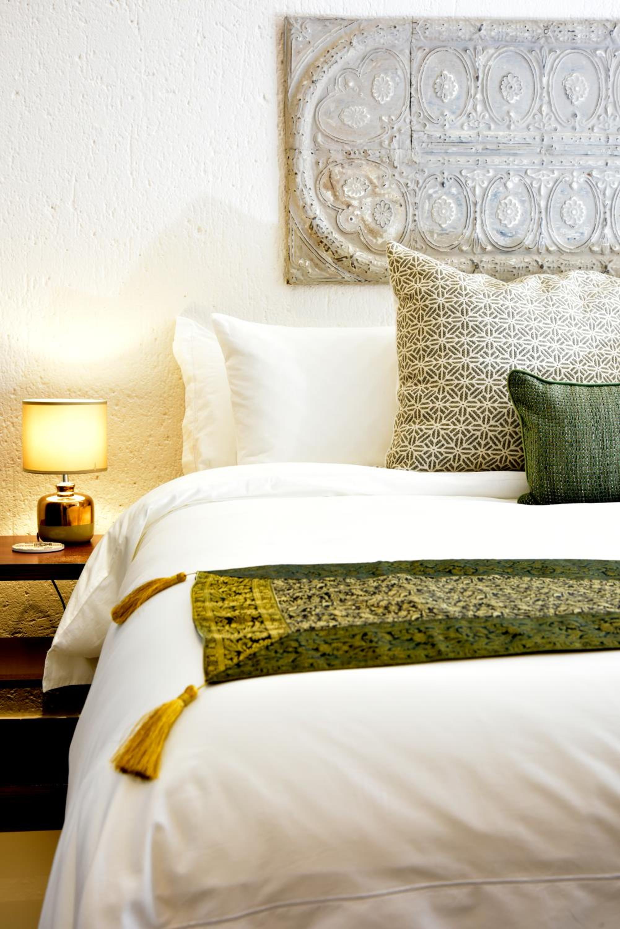 Standard King Room - Photo 4