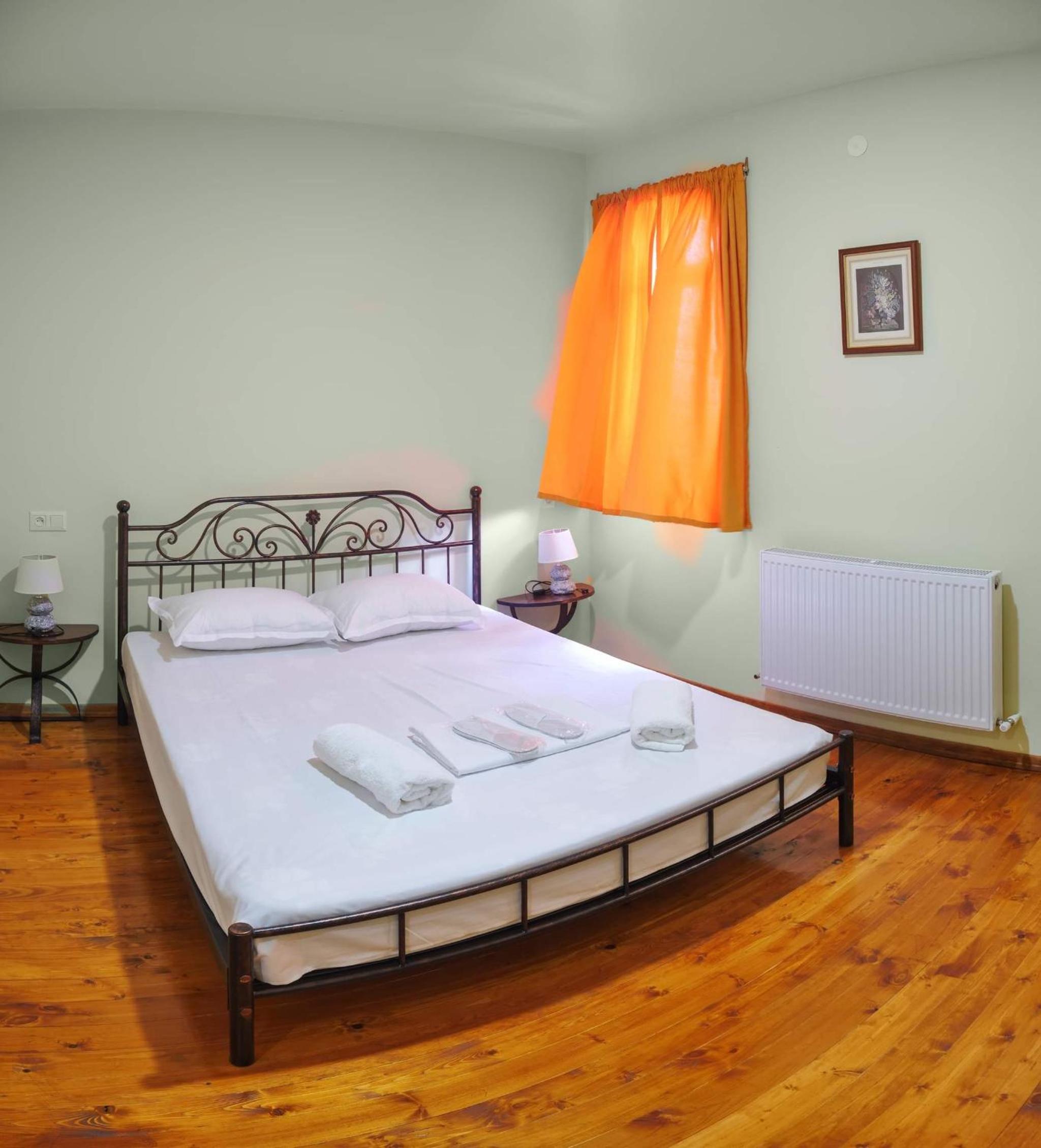 Budget Double Room - Photo 1