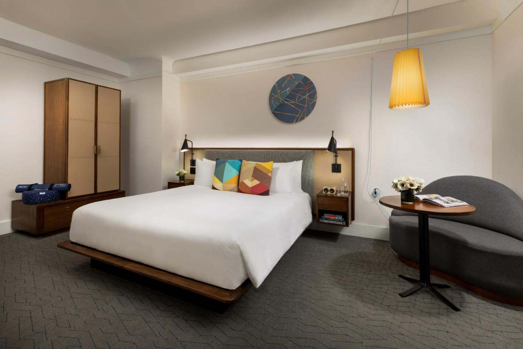 Deluxe King Room