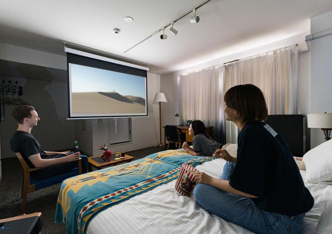 Theater Superior King or Twin Room with Private Bathroom
