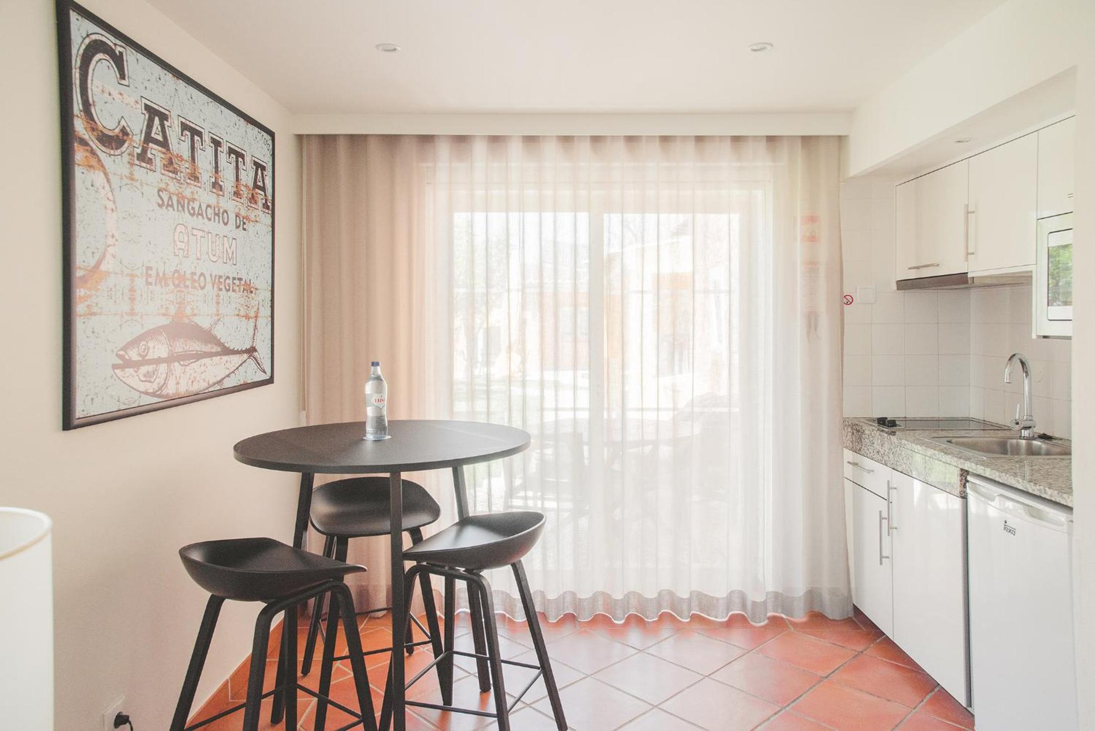 Deluxe Studio Apartment - Photo 4
