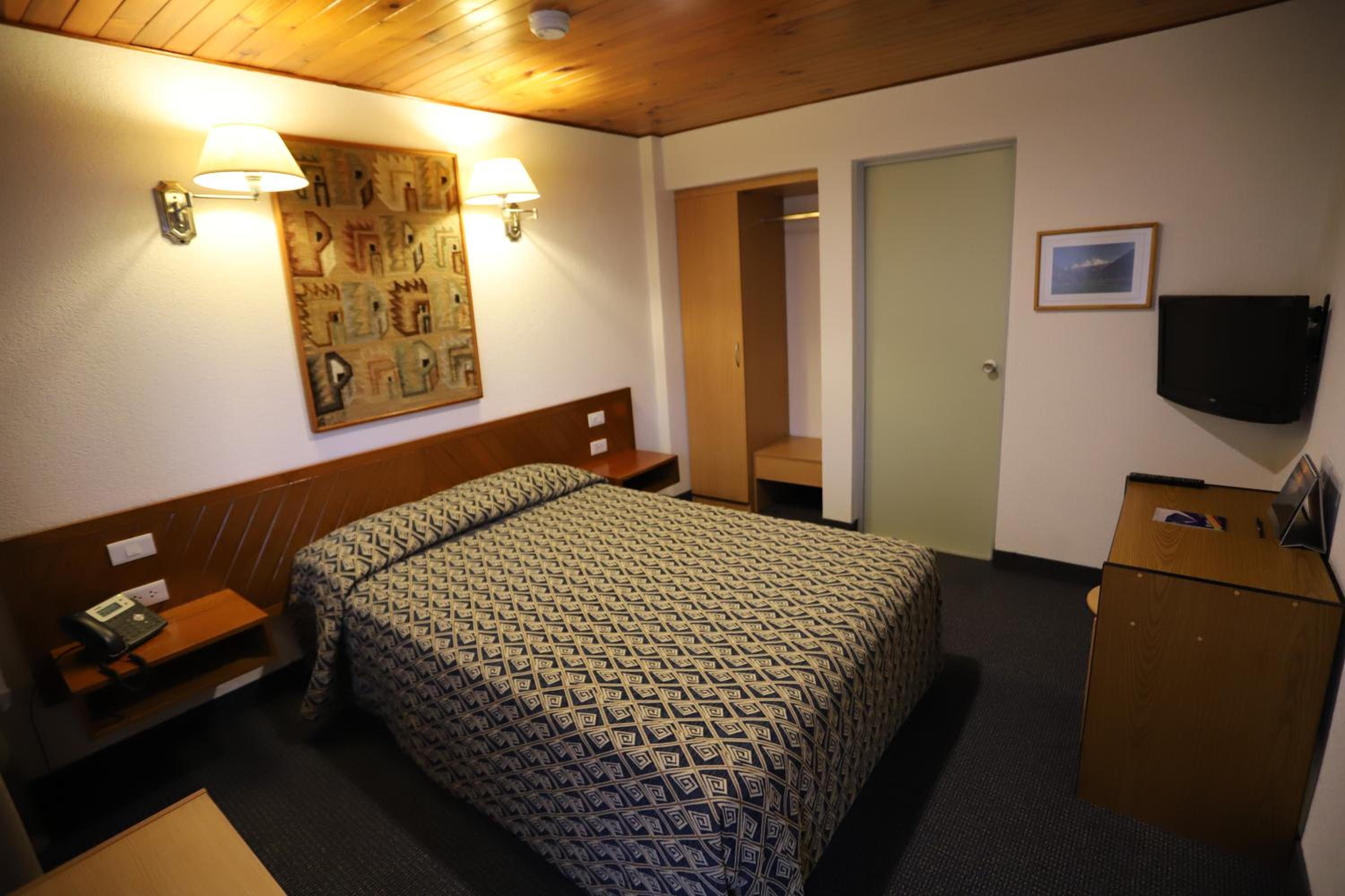Standard Double Room photo 2