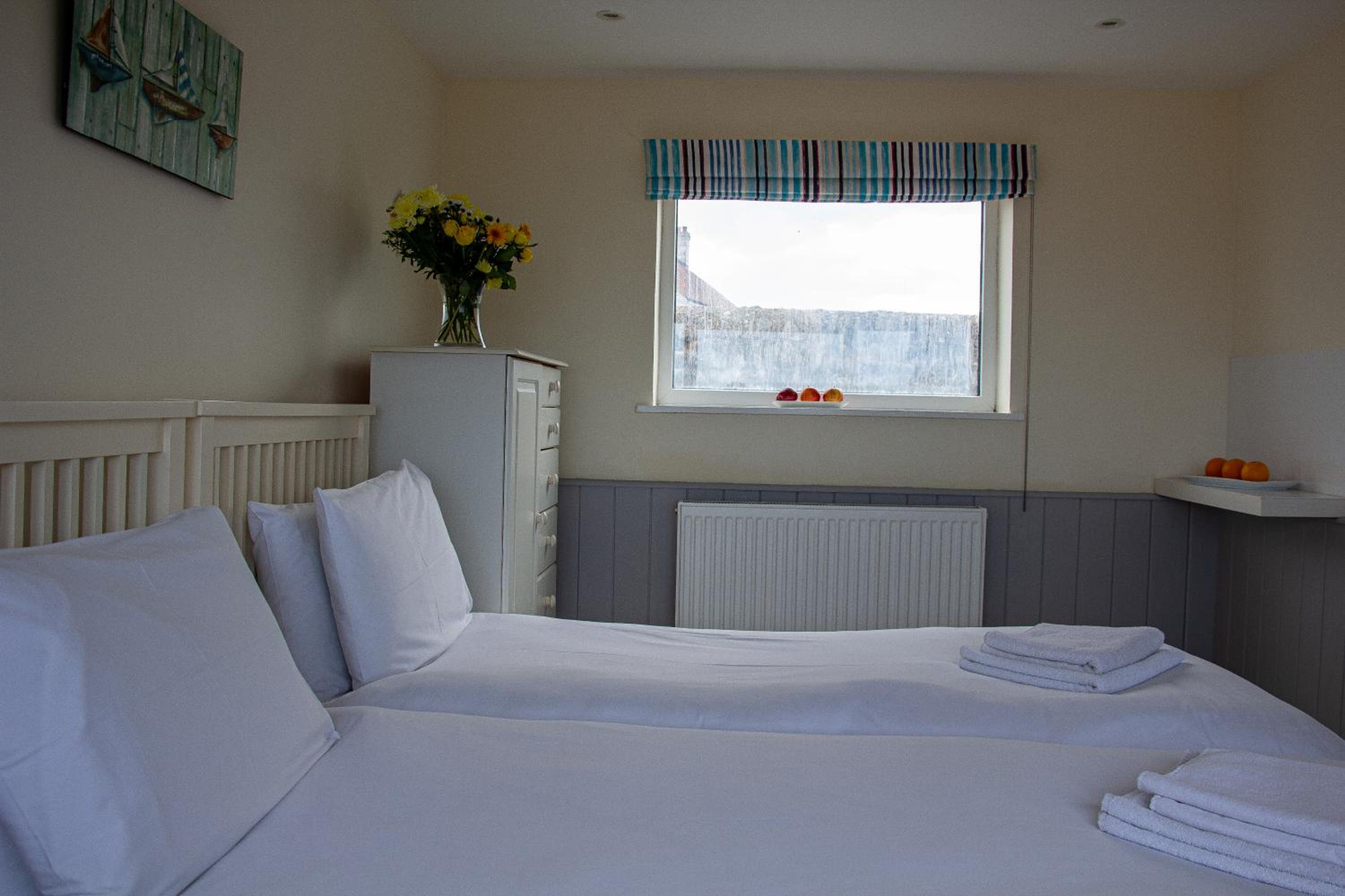 One-Bedroom Chalet Twin Bed photo 1