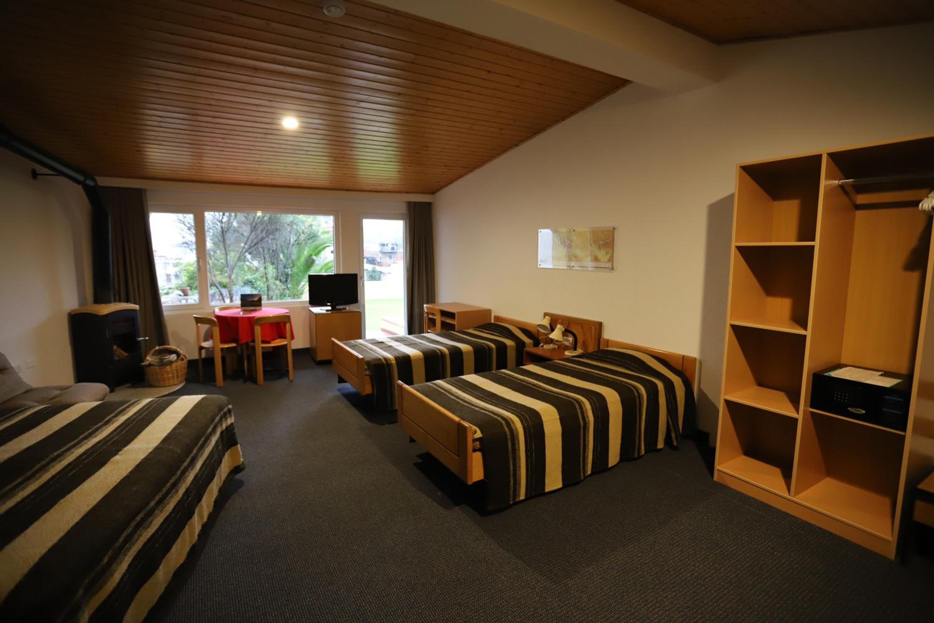 Family Room with Terrace photo 3