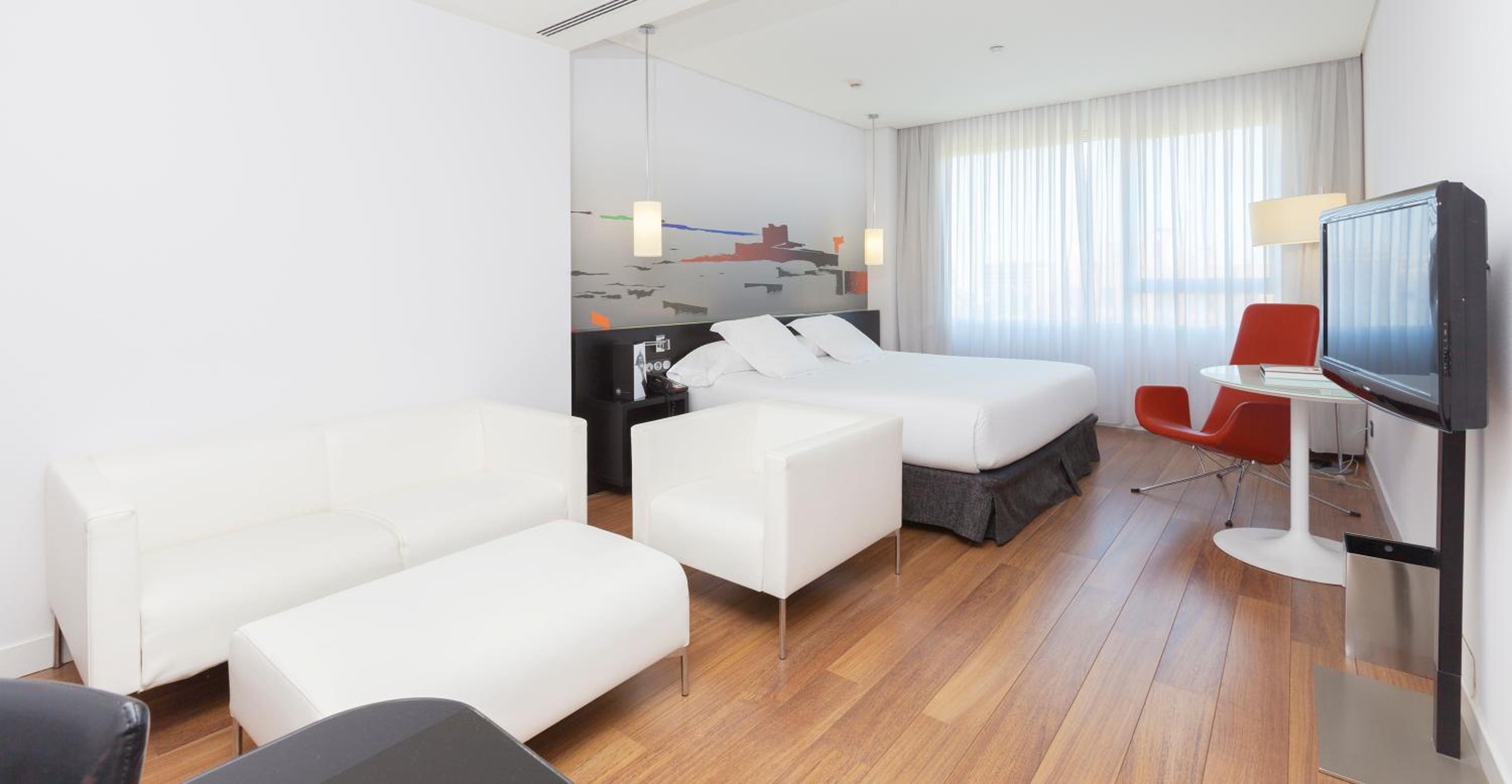  Executive Double or Twin Room with free airport shuttle - Photo 10