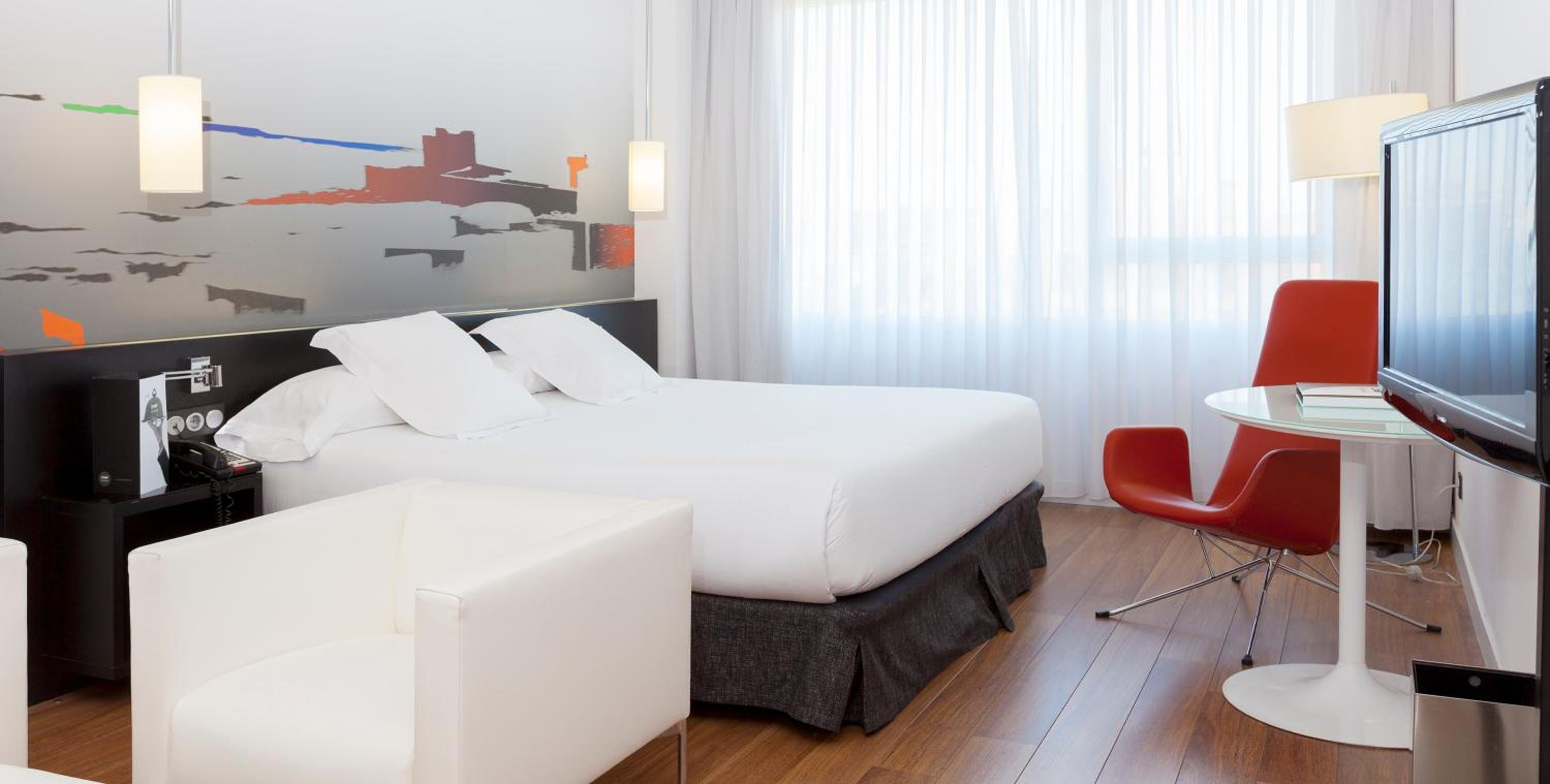  Executive Double or Twin Room with free airport shuttle - Photo 12
