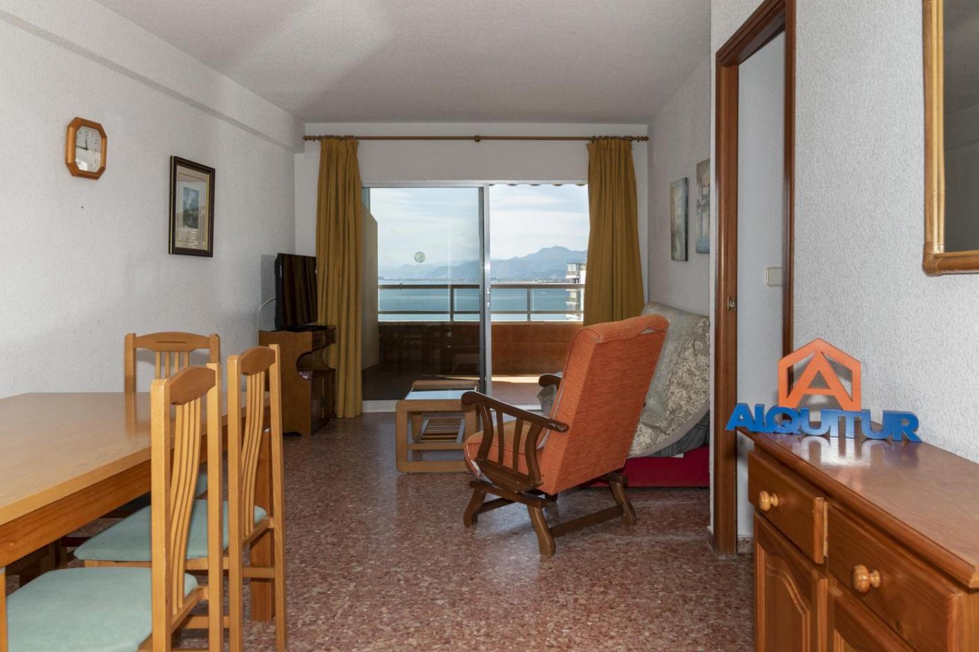 Apartamento con vista al mar