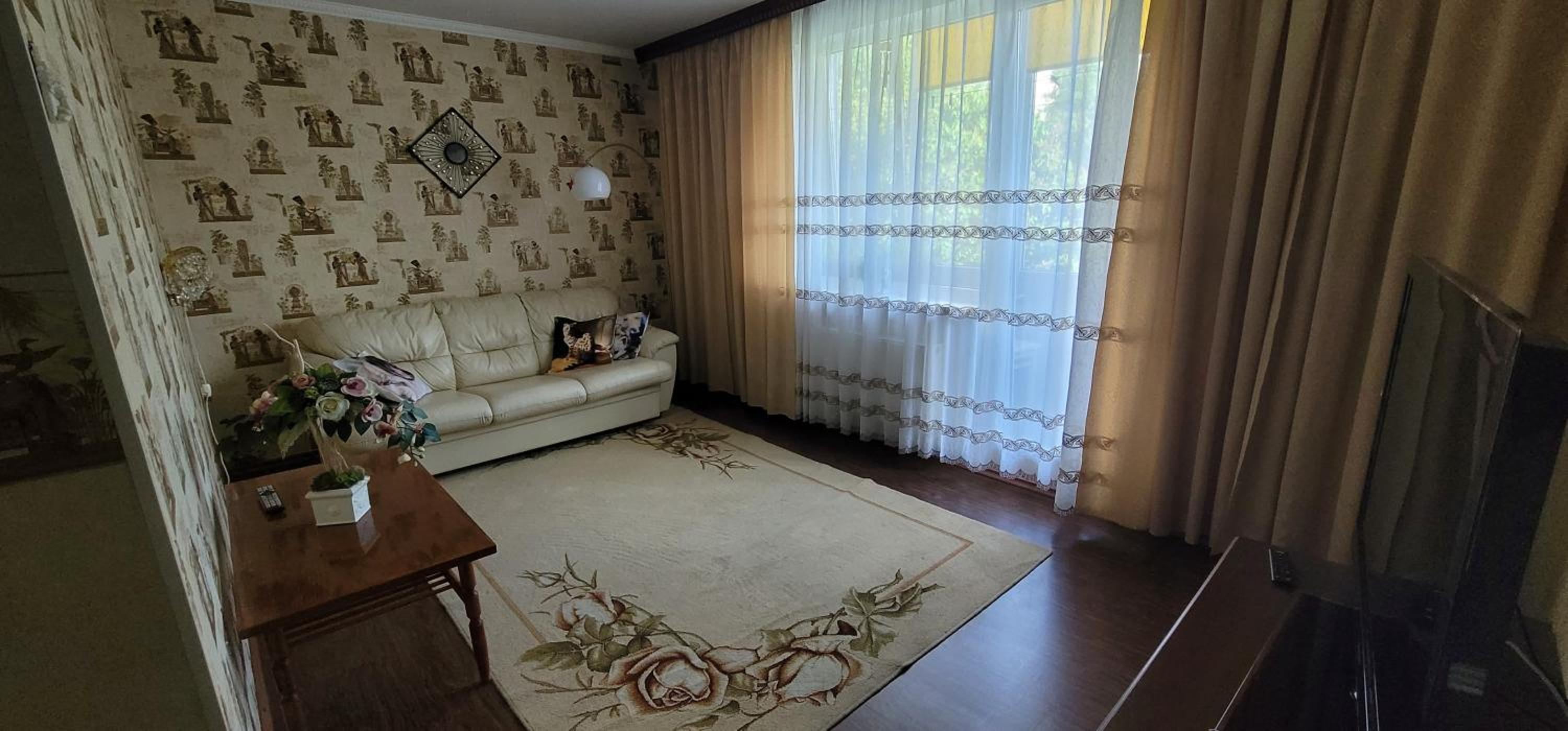 One-Bedroom Apartment - Photo 6