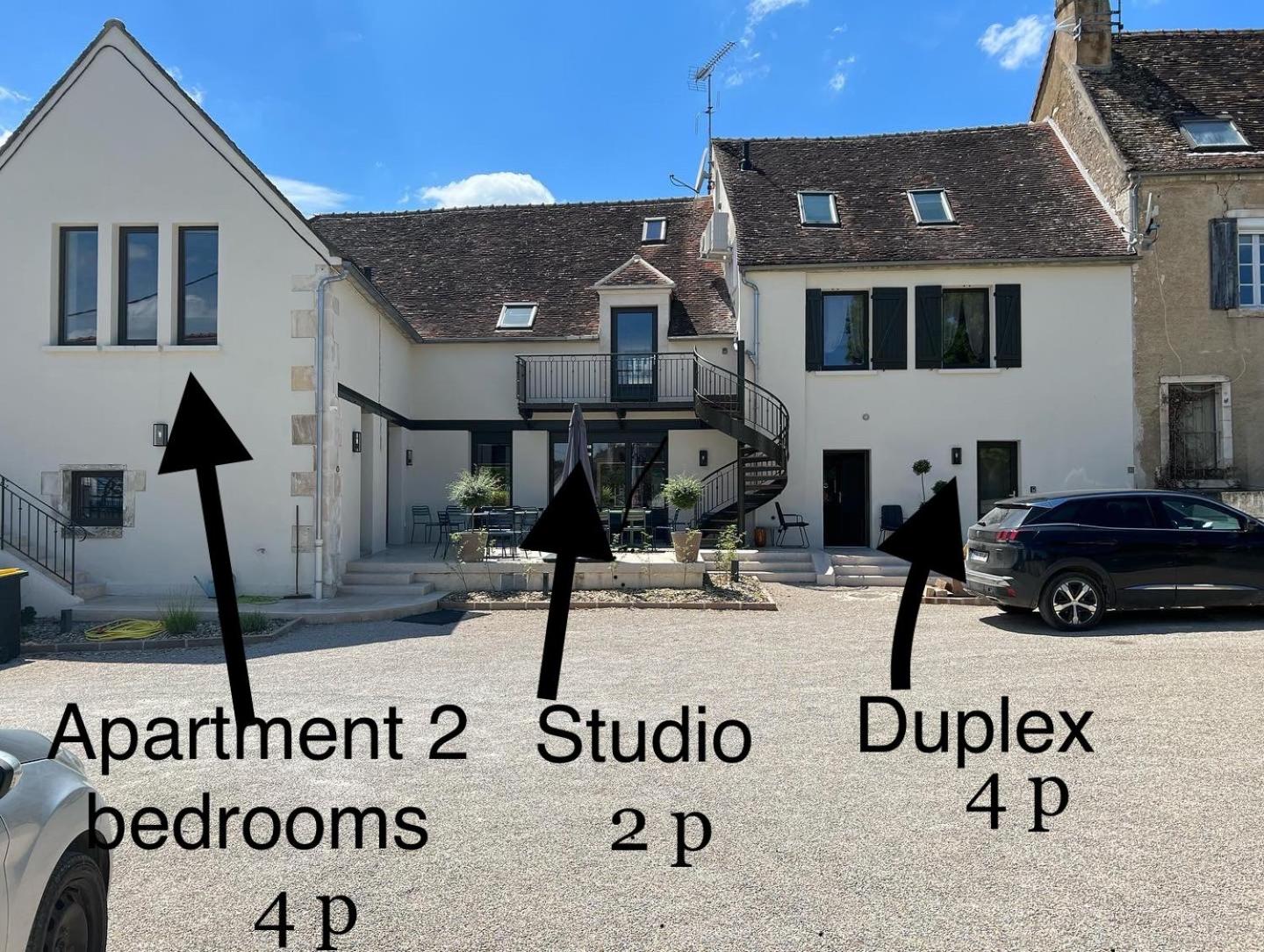 Two-Bedroom Apartment - Photo 2