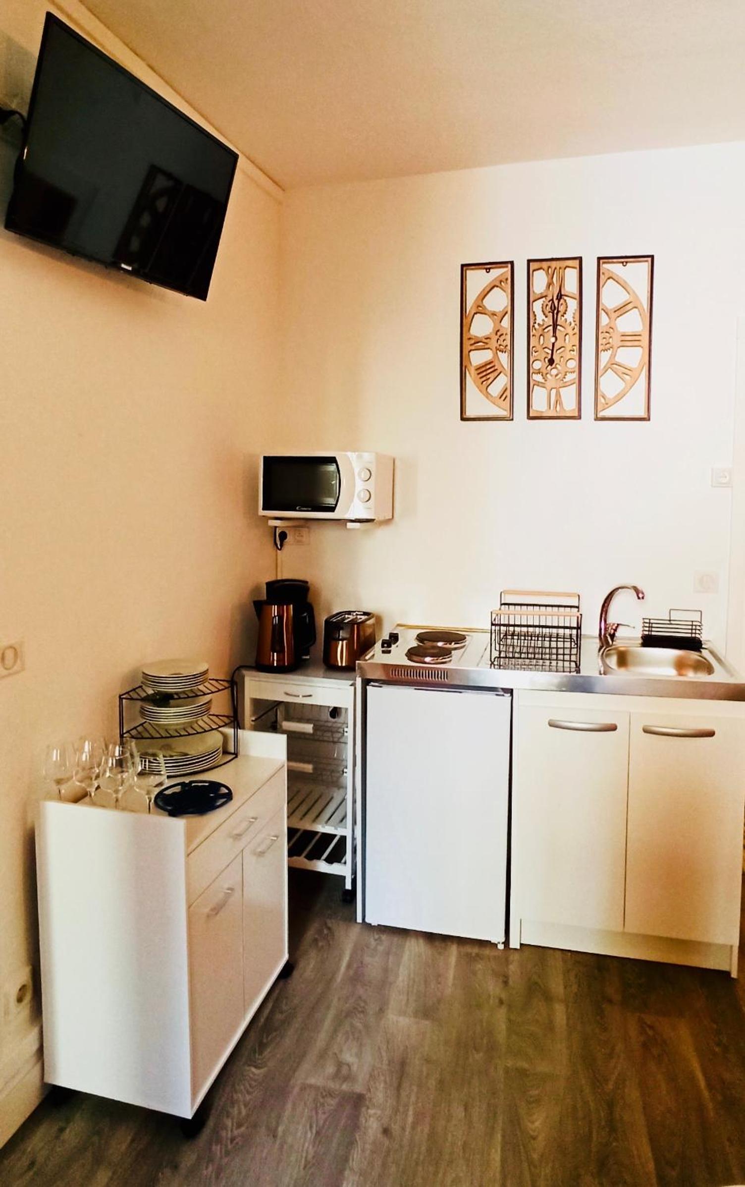 Family Studio - Photo 7