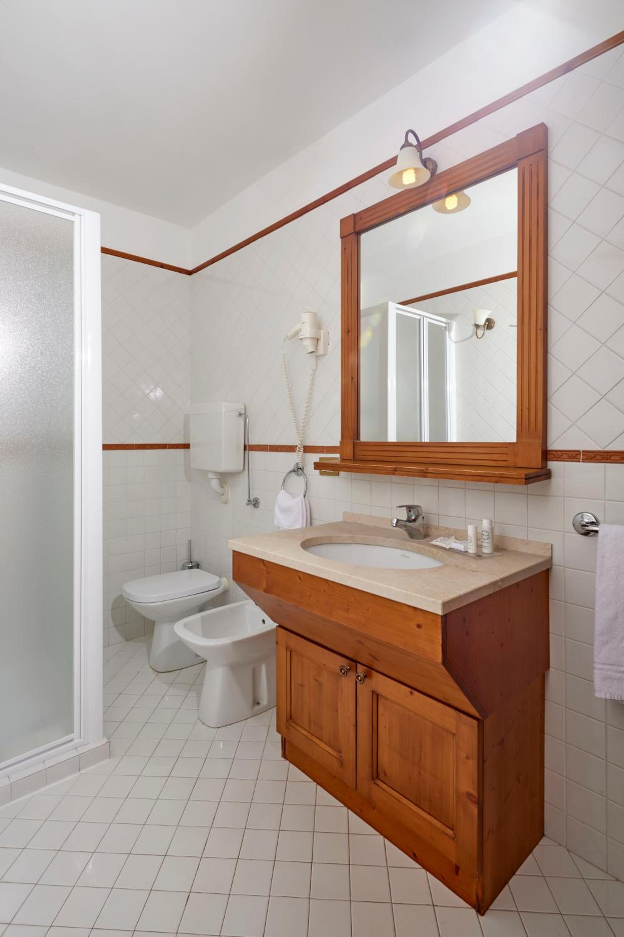 Suite with Lake View photo 3