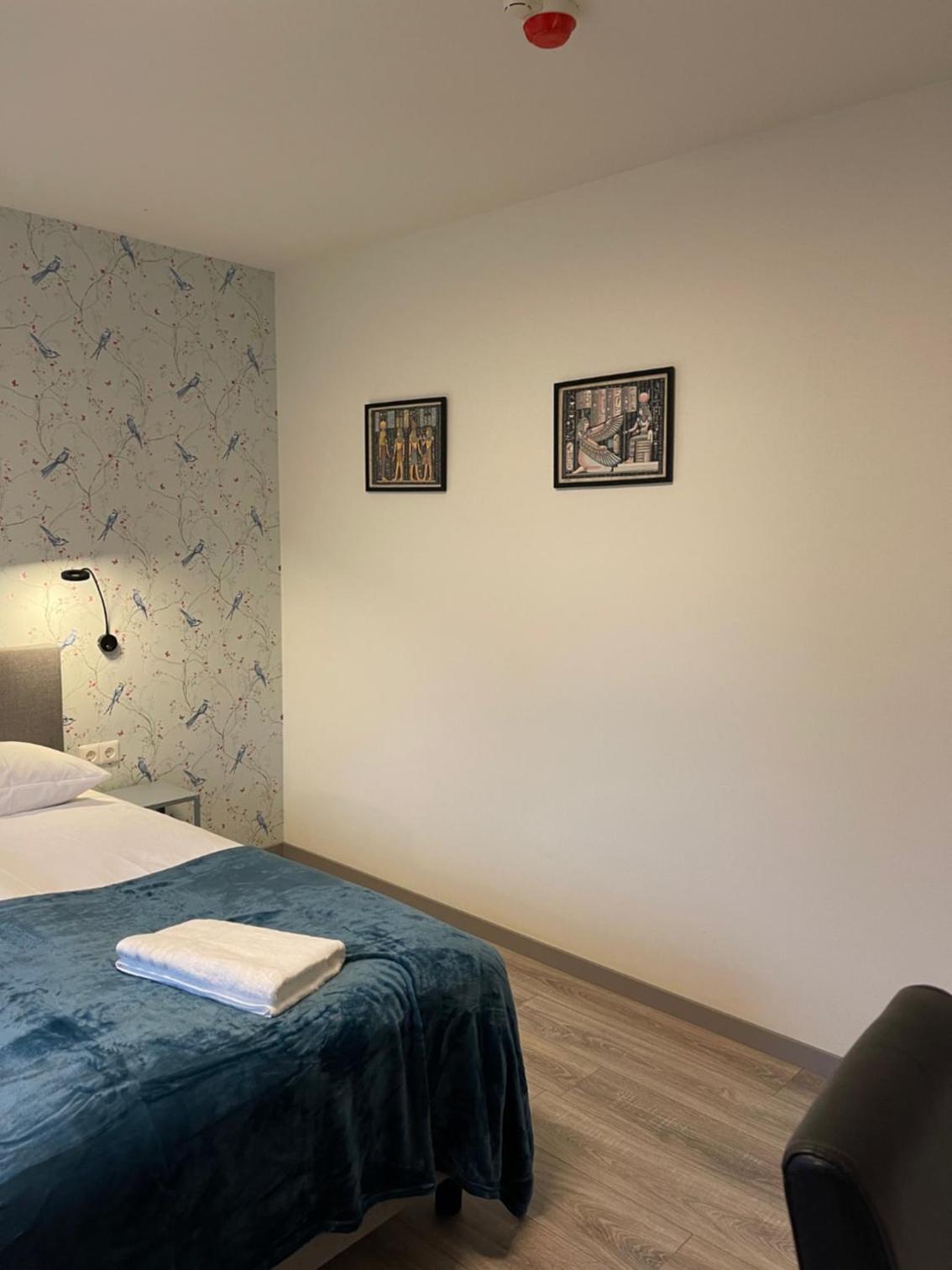 Double Room with Private Bathroom - Photo 1