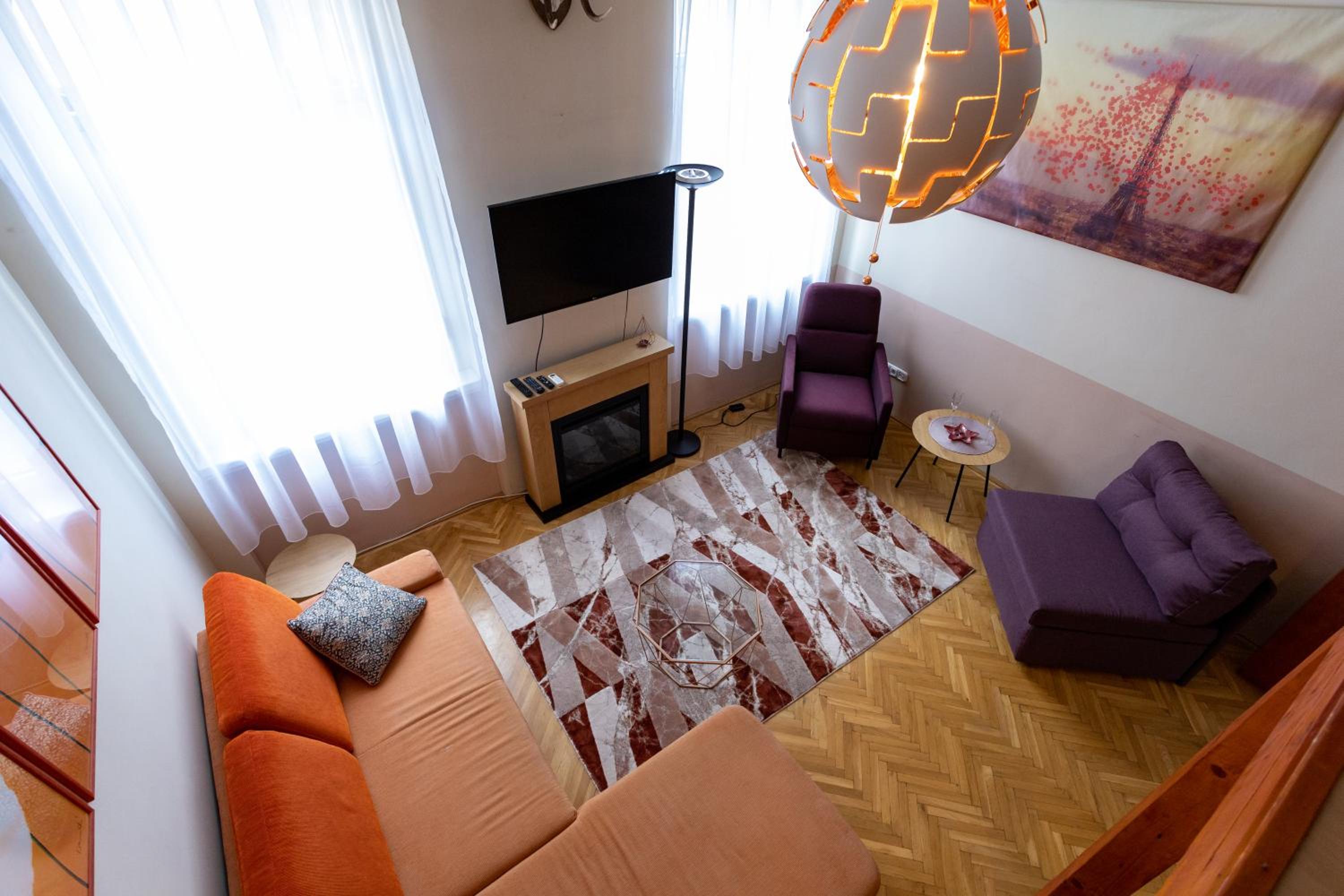 One-Bedroom Apartment - Photo 18