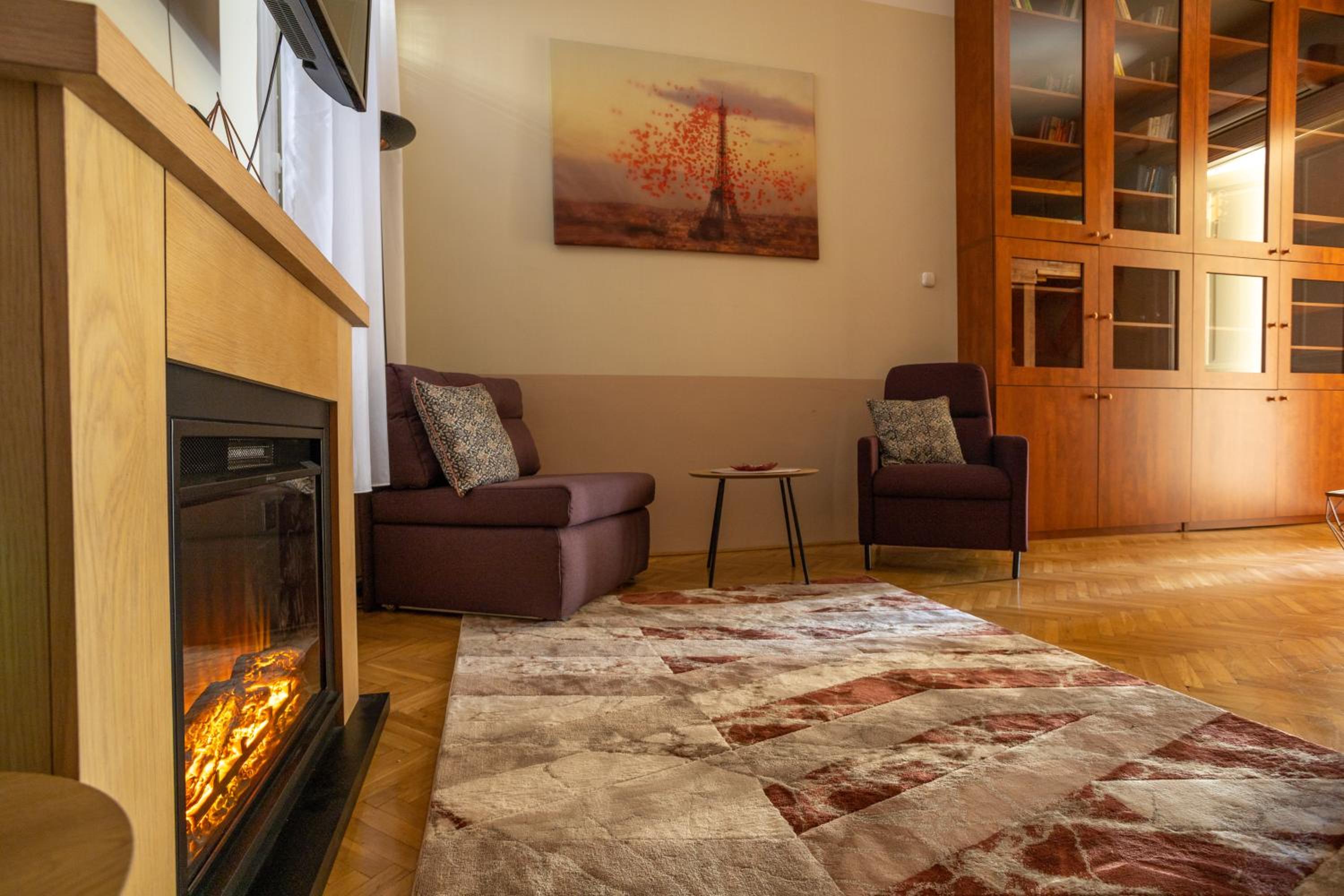 One-Bedroom Apartment - Photo 19