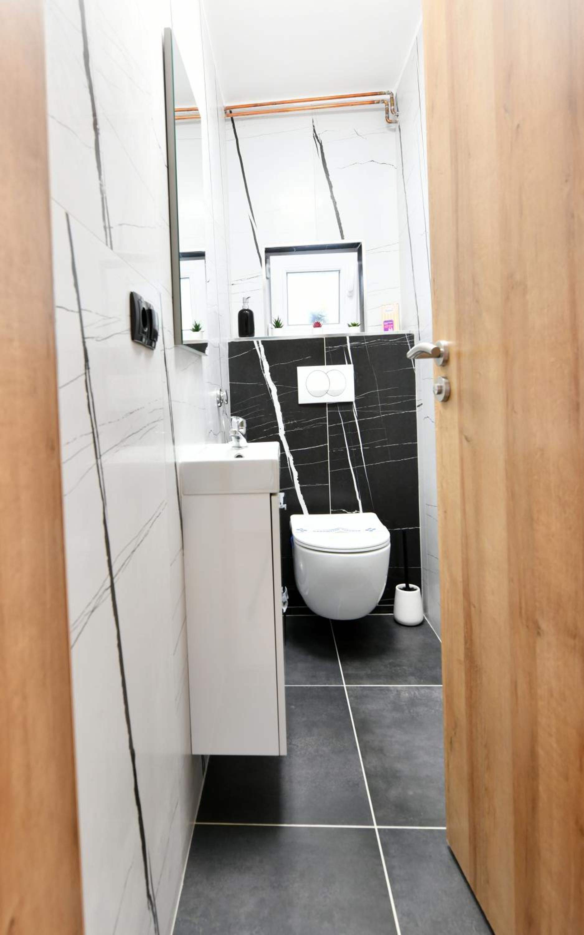 Two-Bedroom Apartment - Photo 43