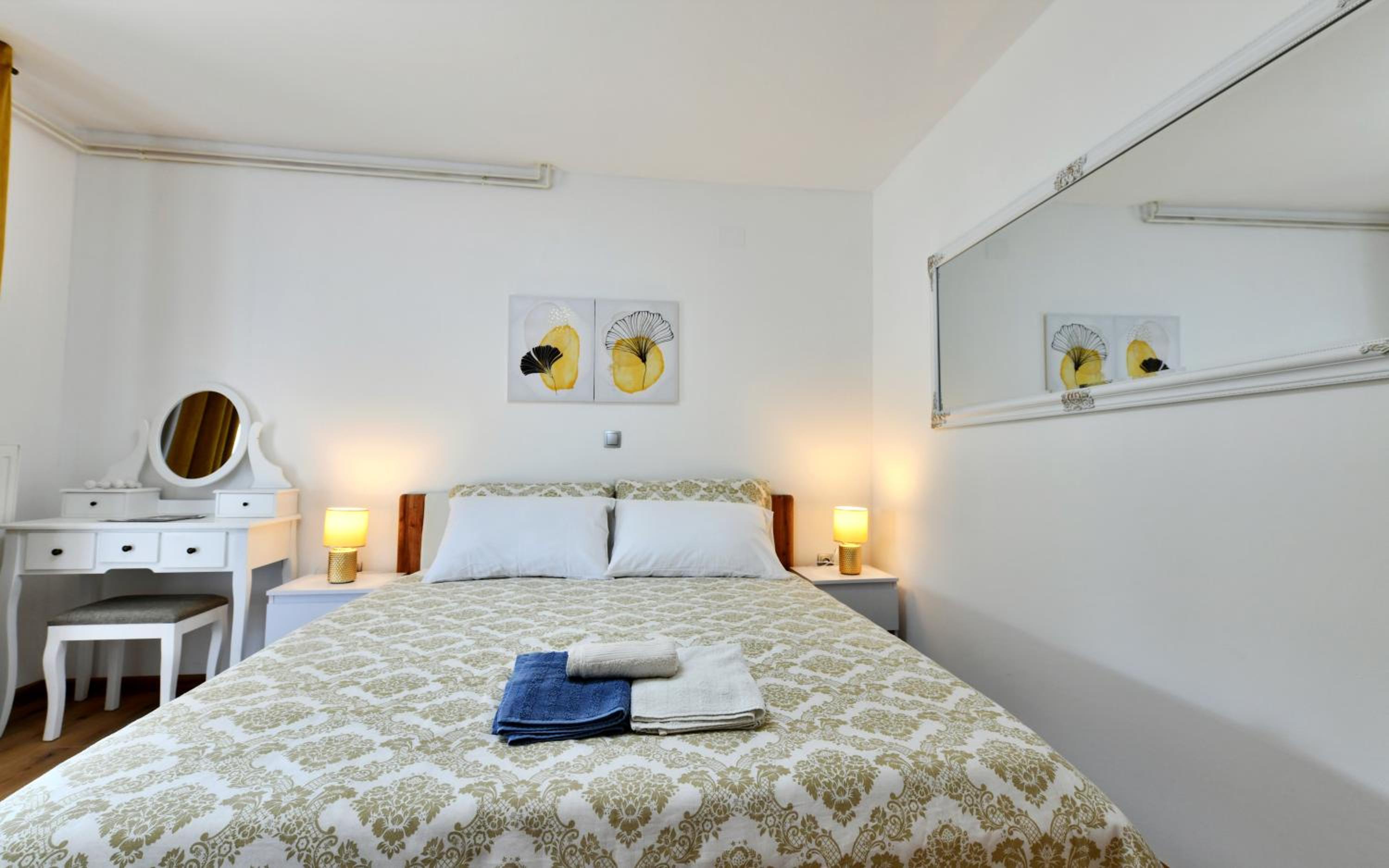 Two-Bedroom Apartment - Photo 41