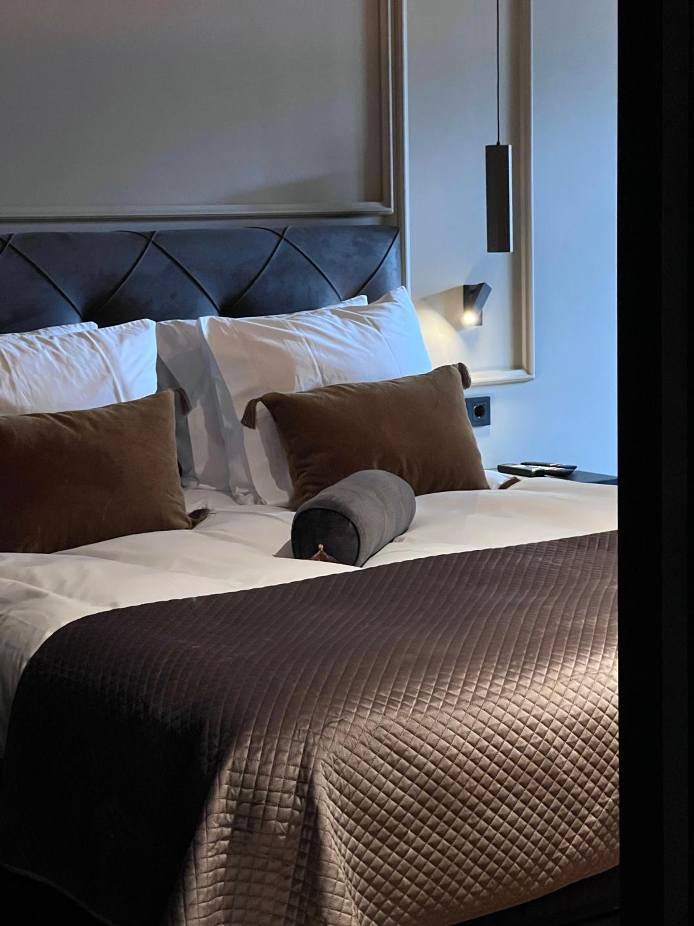 One-Bedroom Apartment - Photo 10