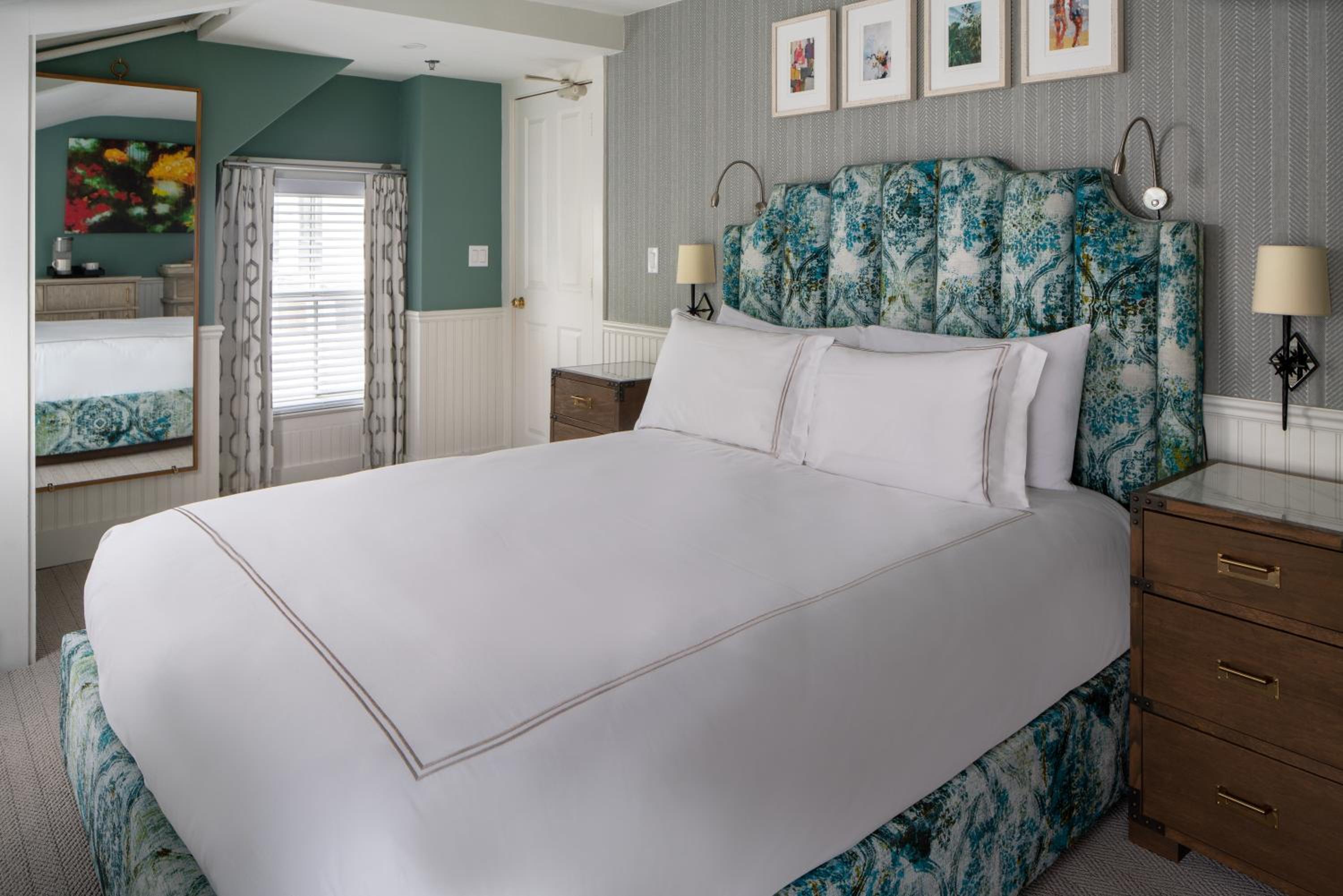 Standard King Room photo 2
