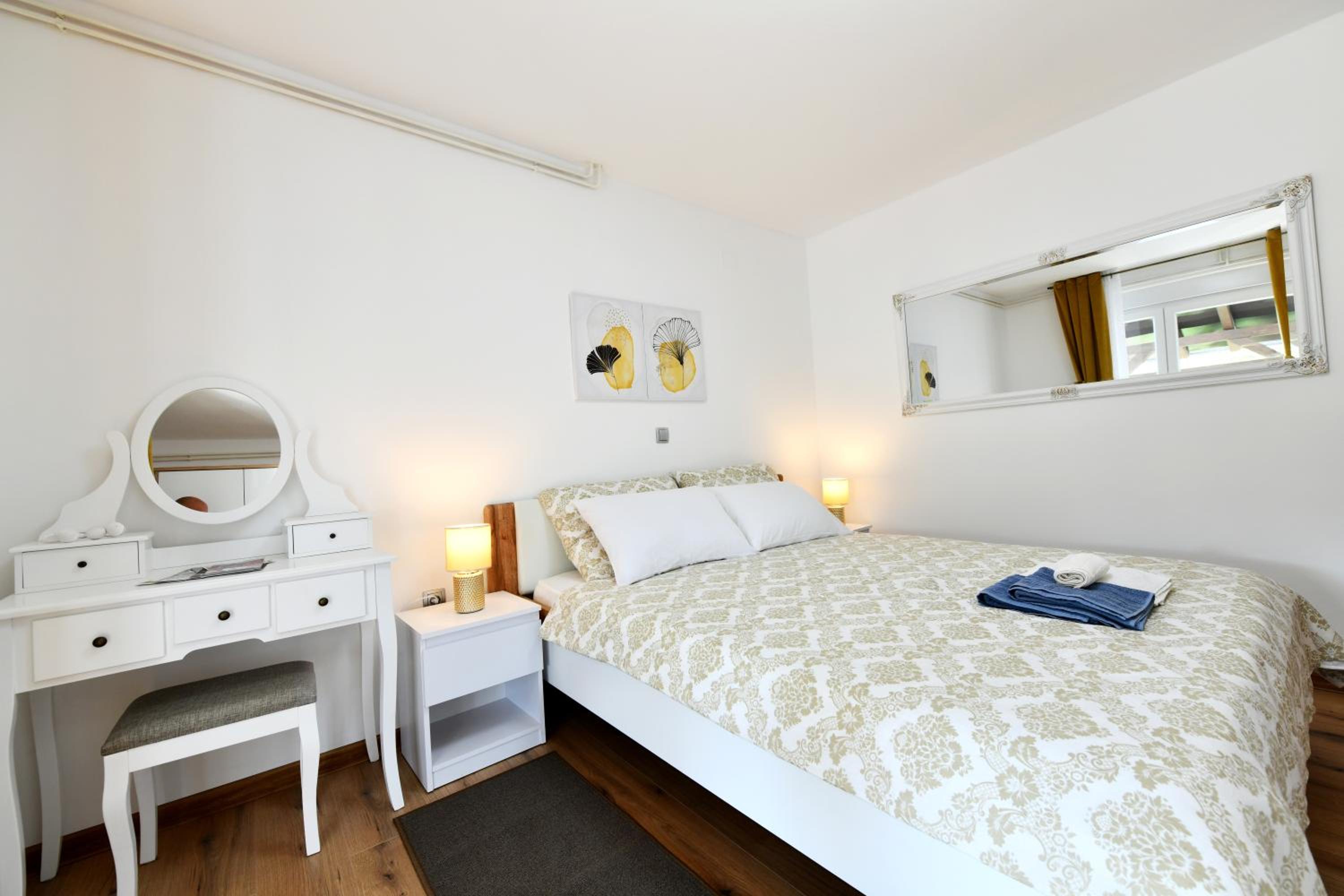 Two-Bedroom Apartment - Photo 22