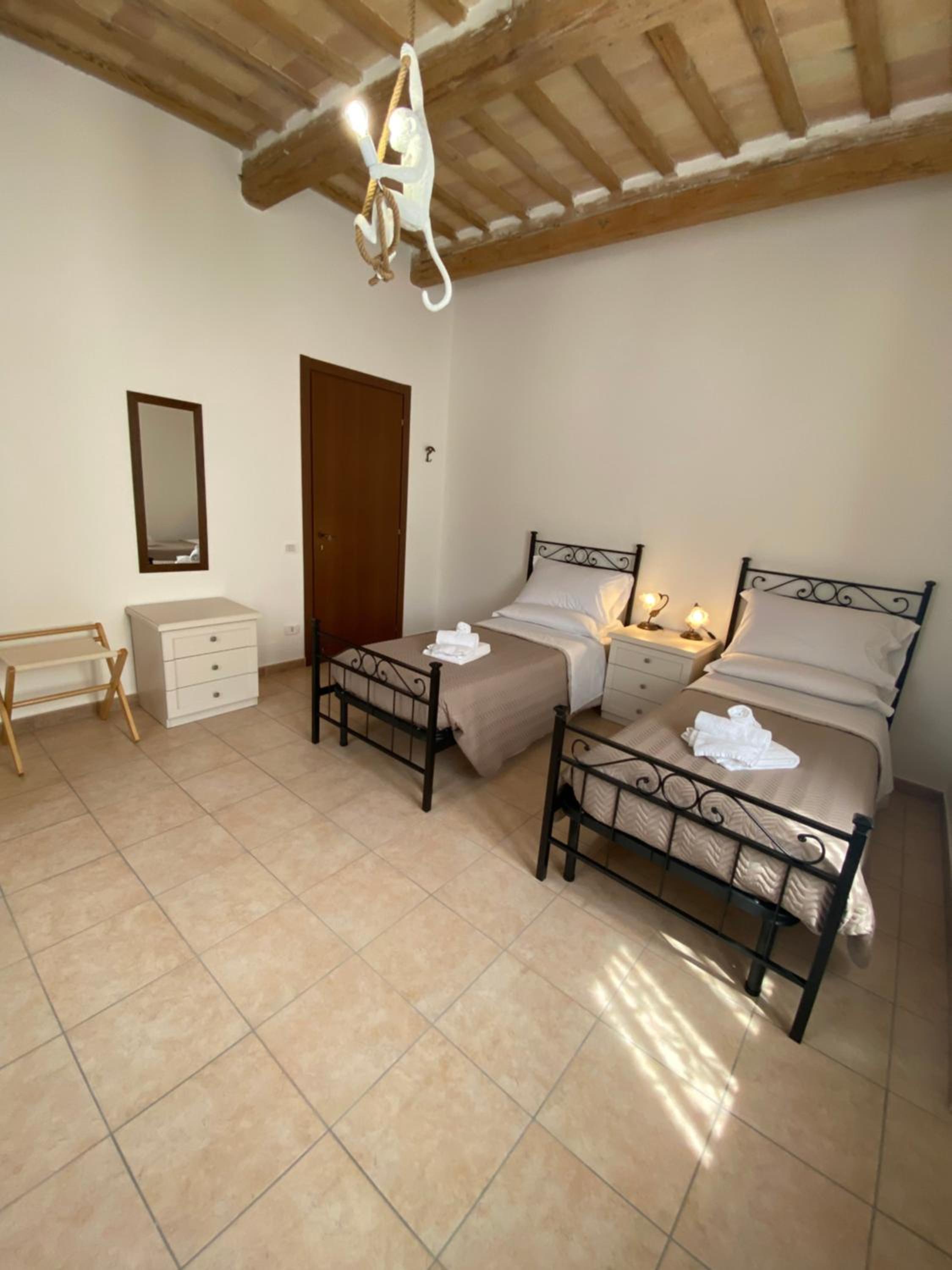 Double Or Twin Room With Shared Bathroom photo 3
