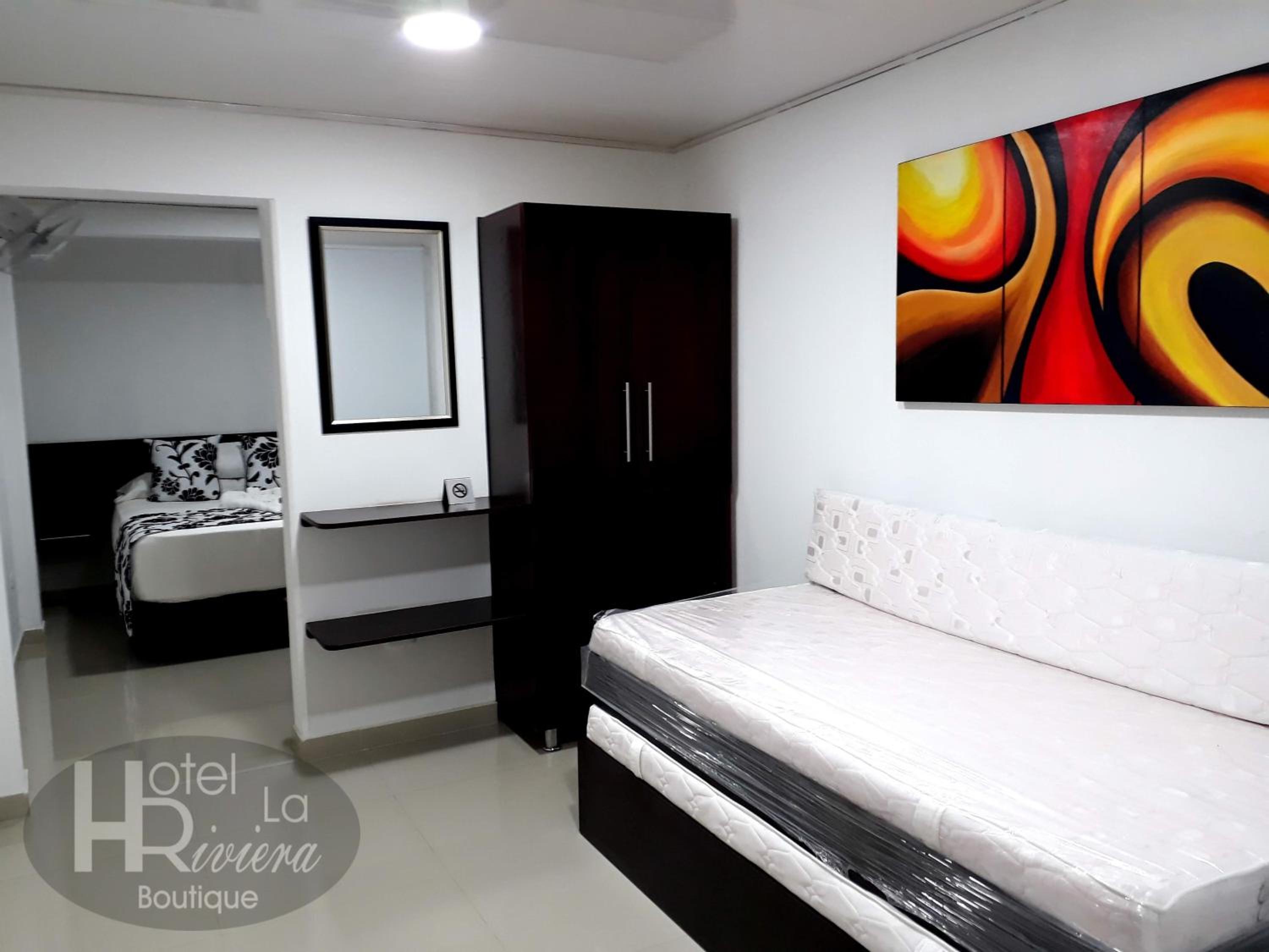 Quadruple Room with Private Bathroom photo 1